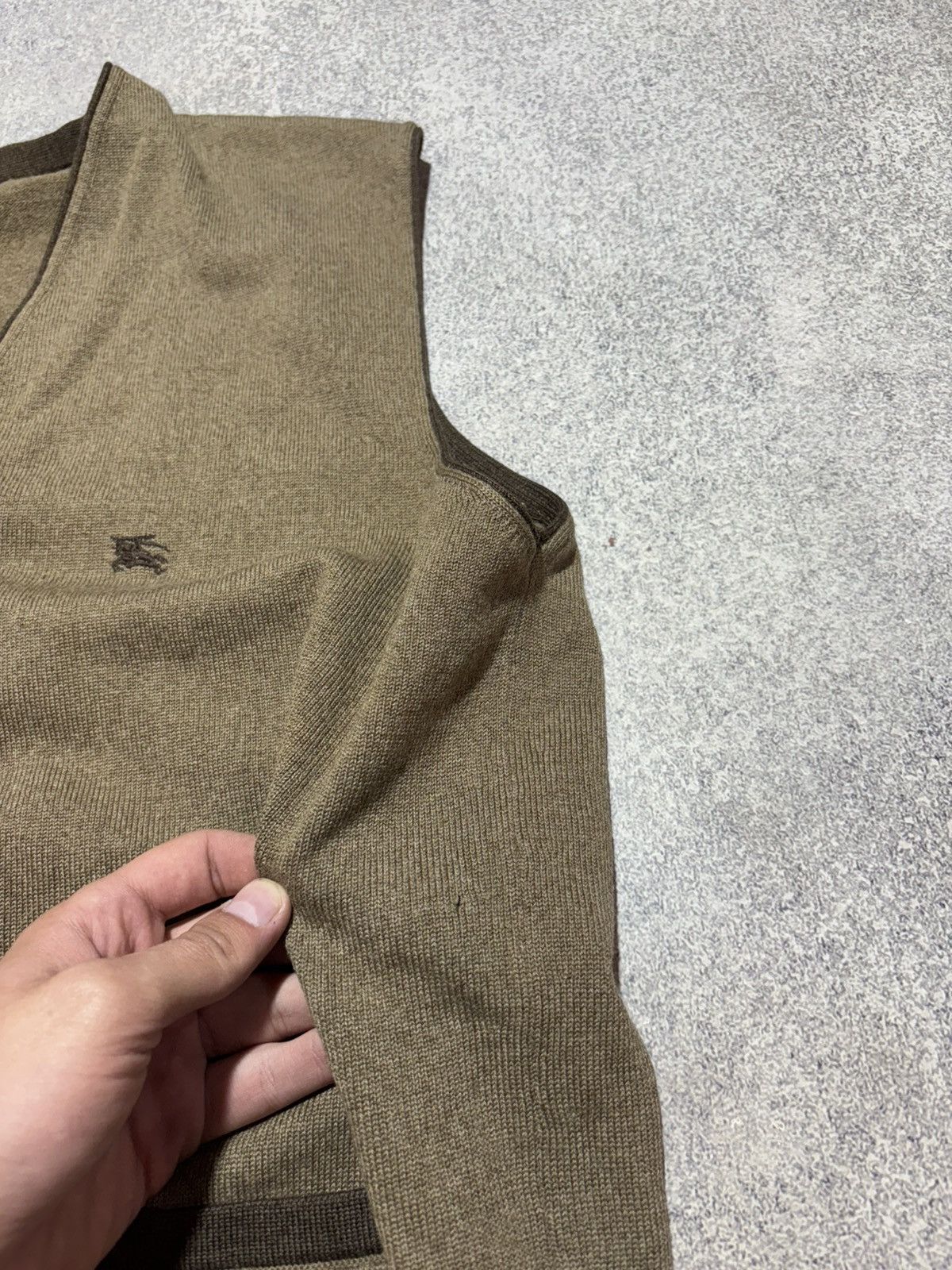 Burberry × Vintage Vintage Burberrys Wool Sweater Vest Mens L Brown Size US M / EU 48-50 / 2 - 6 Thumbnail