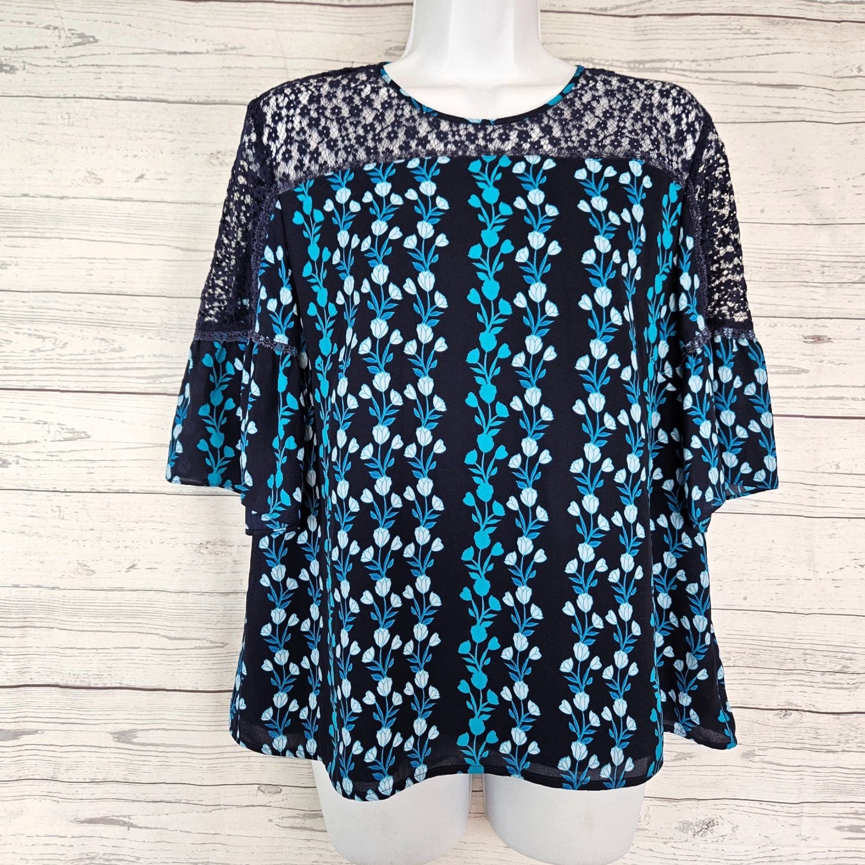 Vintage Draper James Womens Top Blue Floral Half Sleeve Lace Shirt Sz 12, Pullover, Regular, Polyester, Blouse, Womens Size XL / US 12-14 / IT 48-50 - 2 Thumbnail