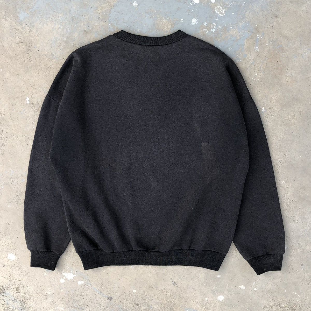 Nike Vintage Nike Air Jordan Michael Jordon Sun Faded Sweatshirts Size US L / EU 52-54 / 3 - 5 Thumbnail