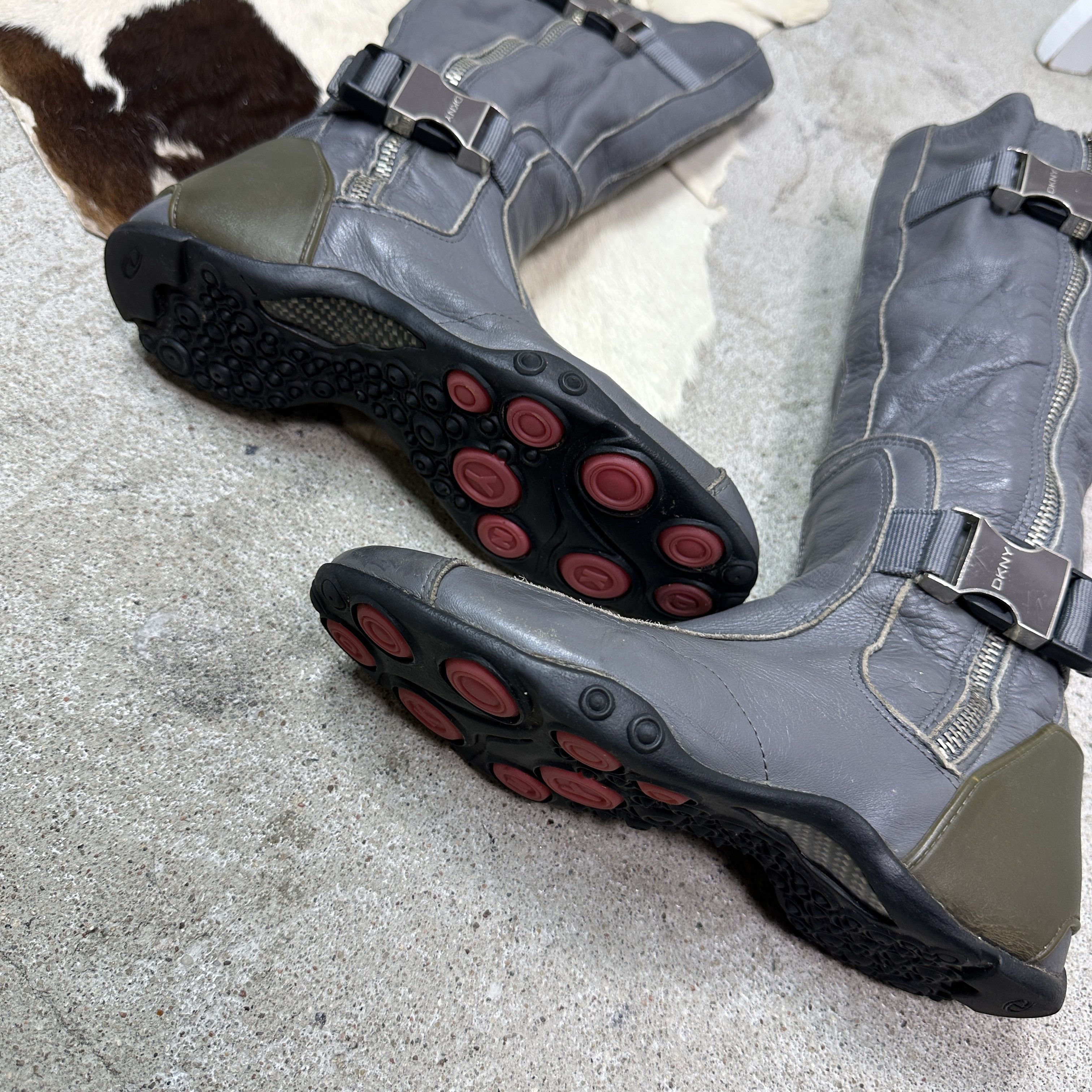 DKNY Vintage Leather Grunge Moto Buckled DKNY Boots Y2K Size US 7 / IT 37 - 8 Thumbnail