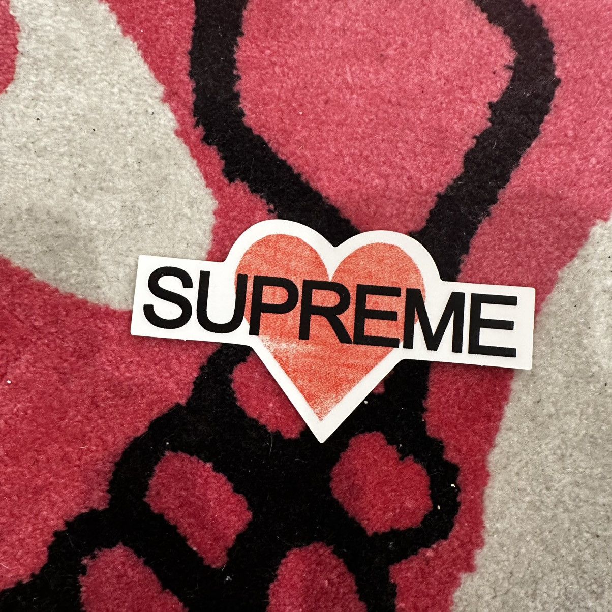 Supreme Supreme Love Logo Sticker Size ONE SIZE - 1 Thumbnail