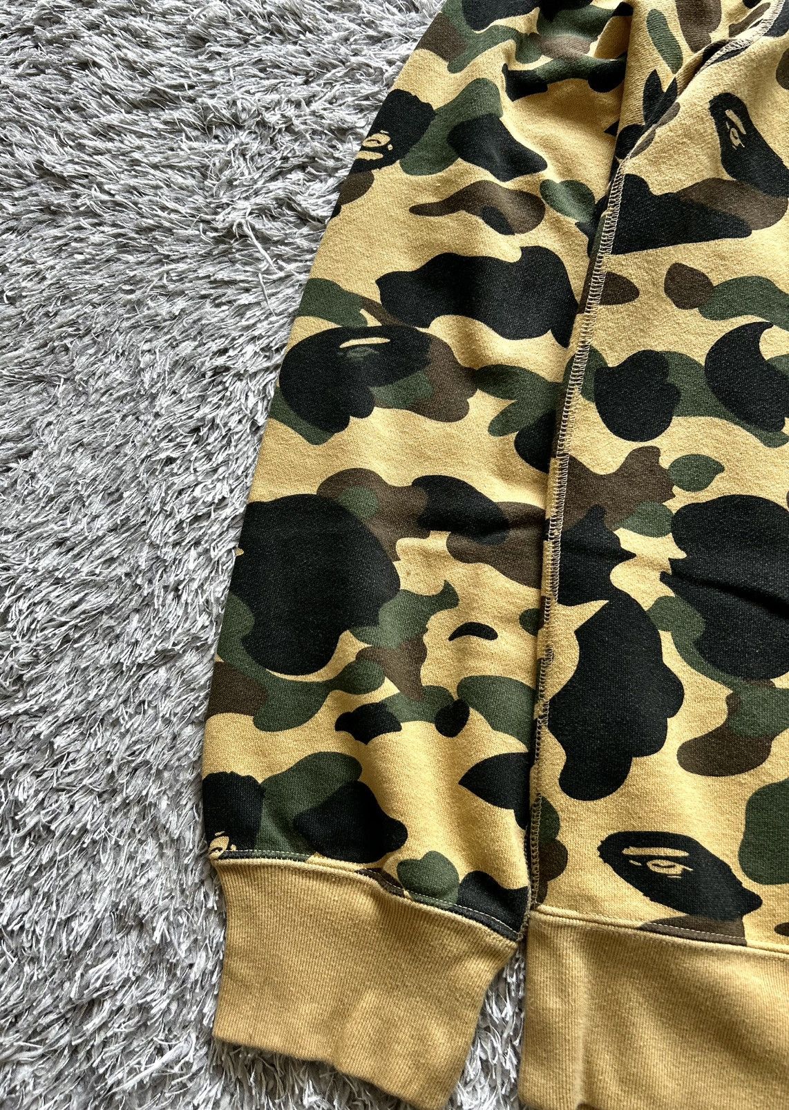 Bape 💥CRAZY💥 BAPE SHARK 1st CAMO SWEATSHIRT Size US XXL / EU 58 / 5 - 4 Thumbnail