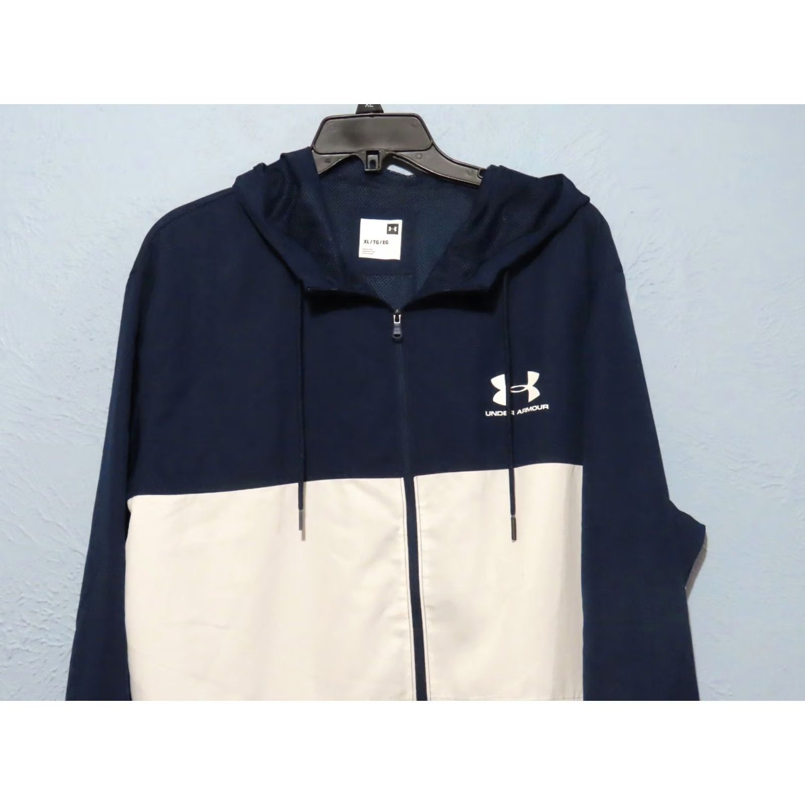 Under Armour Under Armour Windbreaker Jacket Hooded Blue White Sportstyle Men's XL Regular Size Size US XL / EU 56 / 4 - 3 Thumbnail