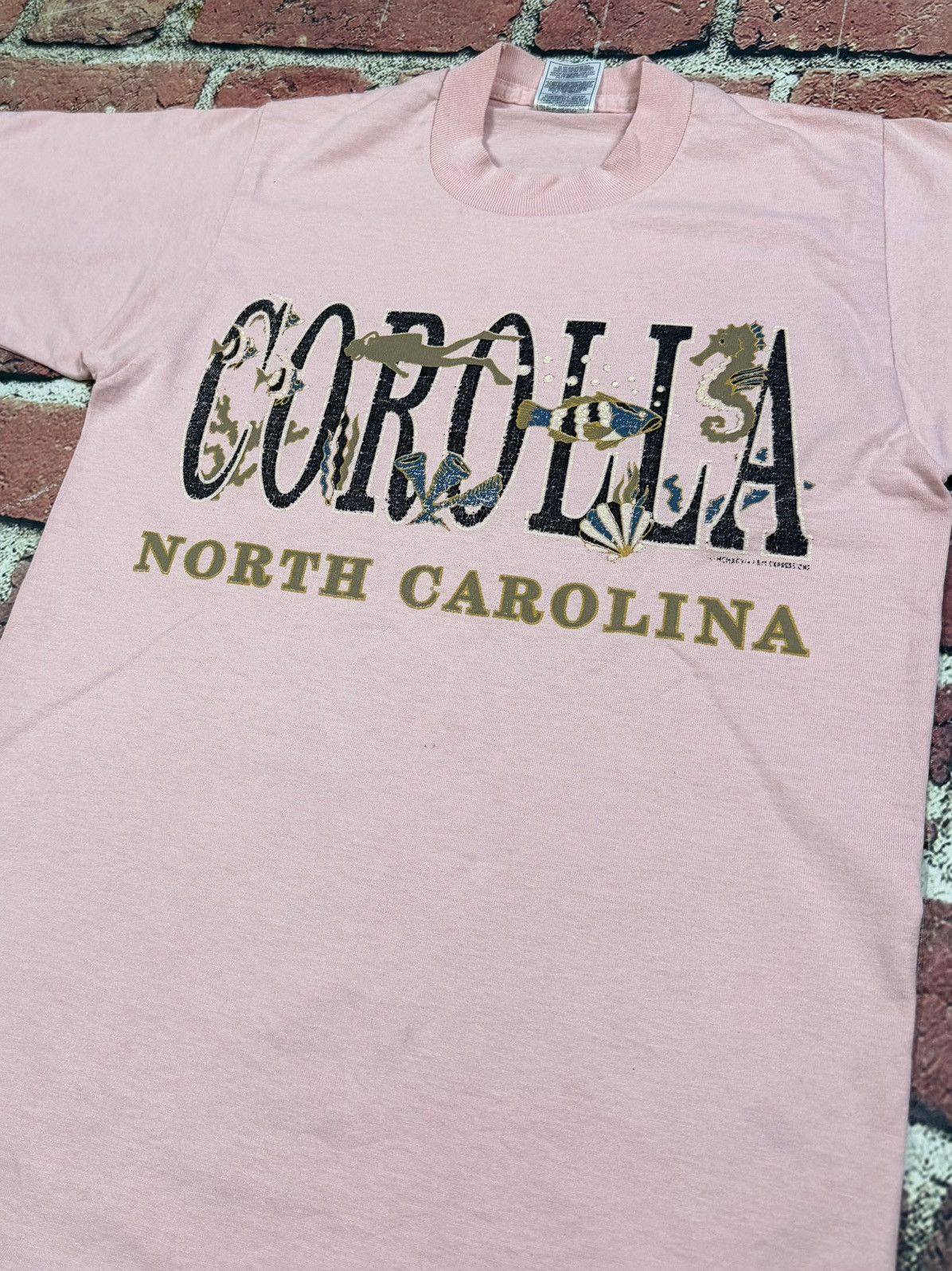 Fruit Of The Loom Vintage Corolla North Carolina Single Stitch Tee Scuba Fish Size US S / EU 44-46 / 1 - 4 Thumbnail
