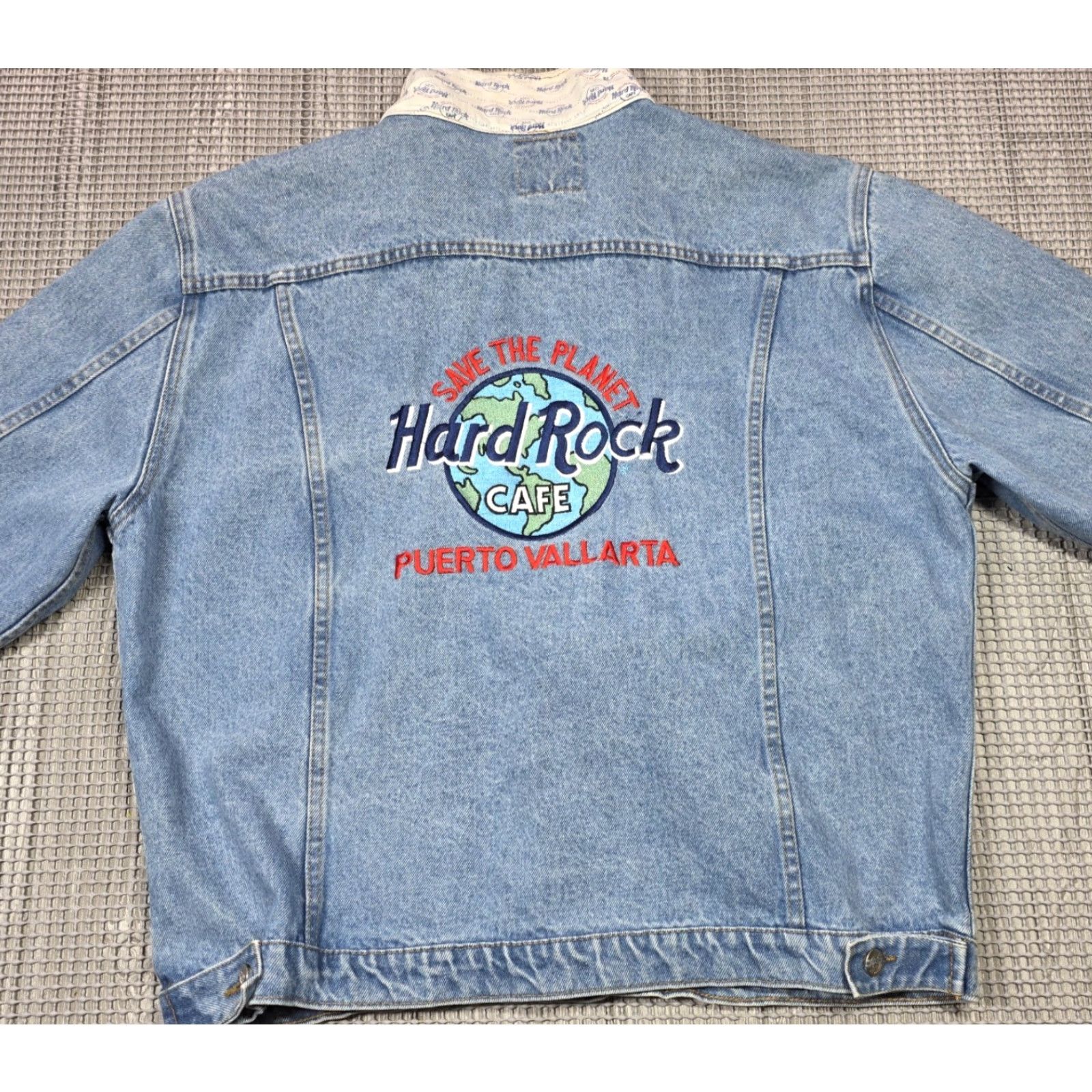 Hard Rock Cafe VINTAGE Hard Rock Cafe Embroider Save The Planet Jean Trucker Jacket Puerto Vallarta Size US 36 / EU 52 - 4 Thumbnail
