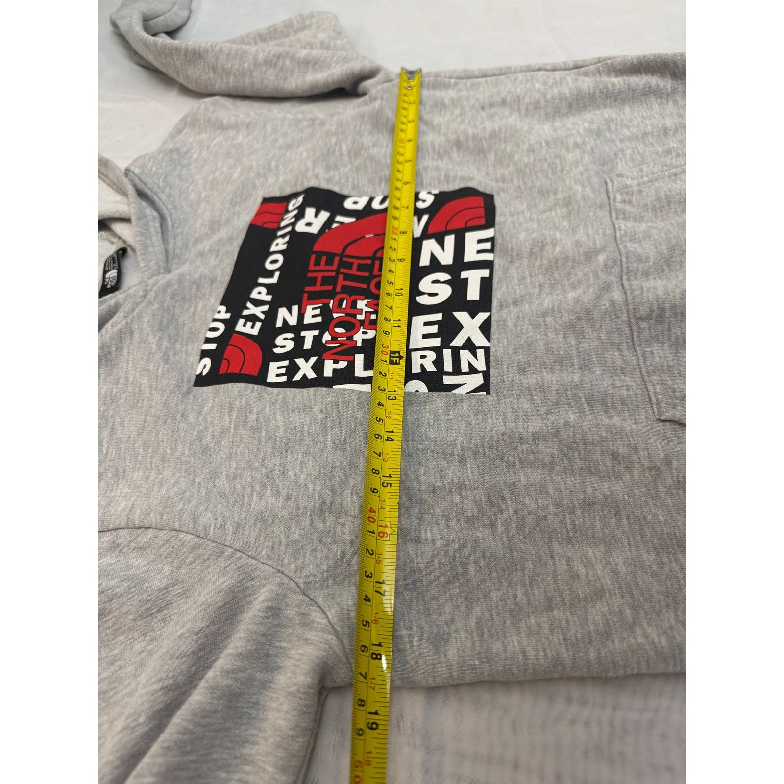 The North Face The North Face Large Boys Gray Hoodie 14/16 Size US L / EU 52-54 / 3 - 4 Thumbnail