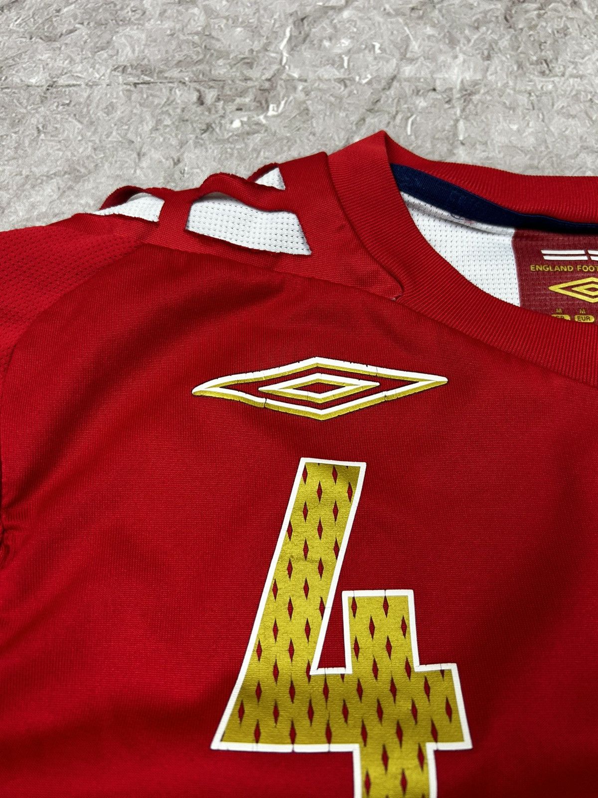 Umbro × Vintage VINTAGE ENGLAND GERRARD #4 SOCCER JERSEY FOOTBALL SHIRT Size US M / EU 48-50 / 2 - 4 Thumbnail