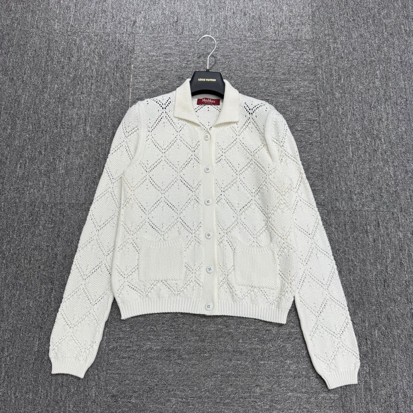 Max Mara MAXMARA Lace Knit Cardigan M 98 New Shoulder Stain Size M / US 6-8 / IT 42-44 - 1 Thumbnail