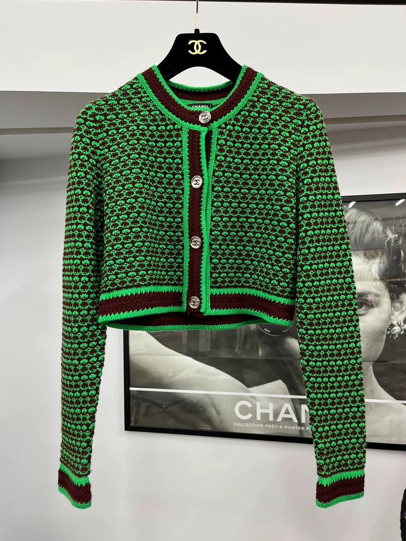Chanel Chanel 23A Chanel Green Brown Knitted Cardigan coat Size XS / US 0-2 / IT 36-38 - 1 Thumbnail