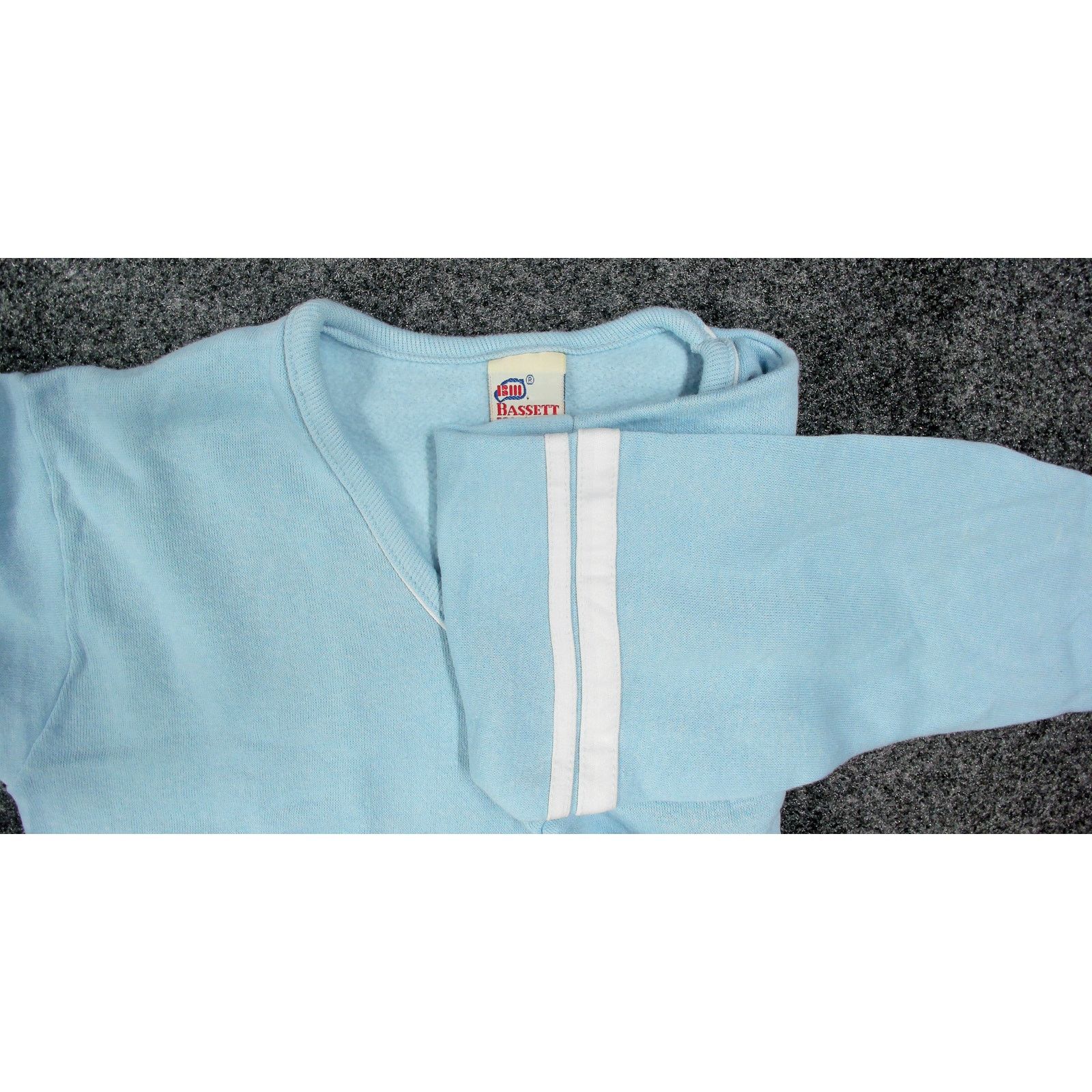 Vintage Bassett-Walker 80s USA Made Striped Sleeve Baby Blue V-Neck Size M / US 6-8 / IT 42-44 - 10 Thumbnail