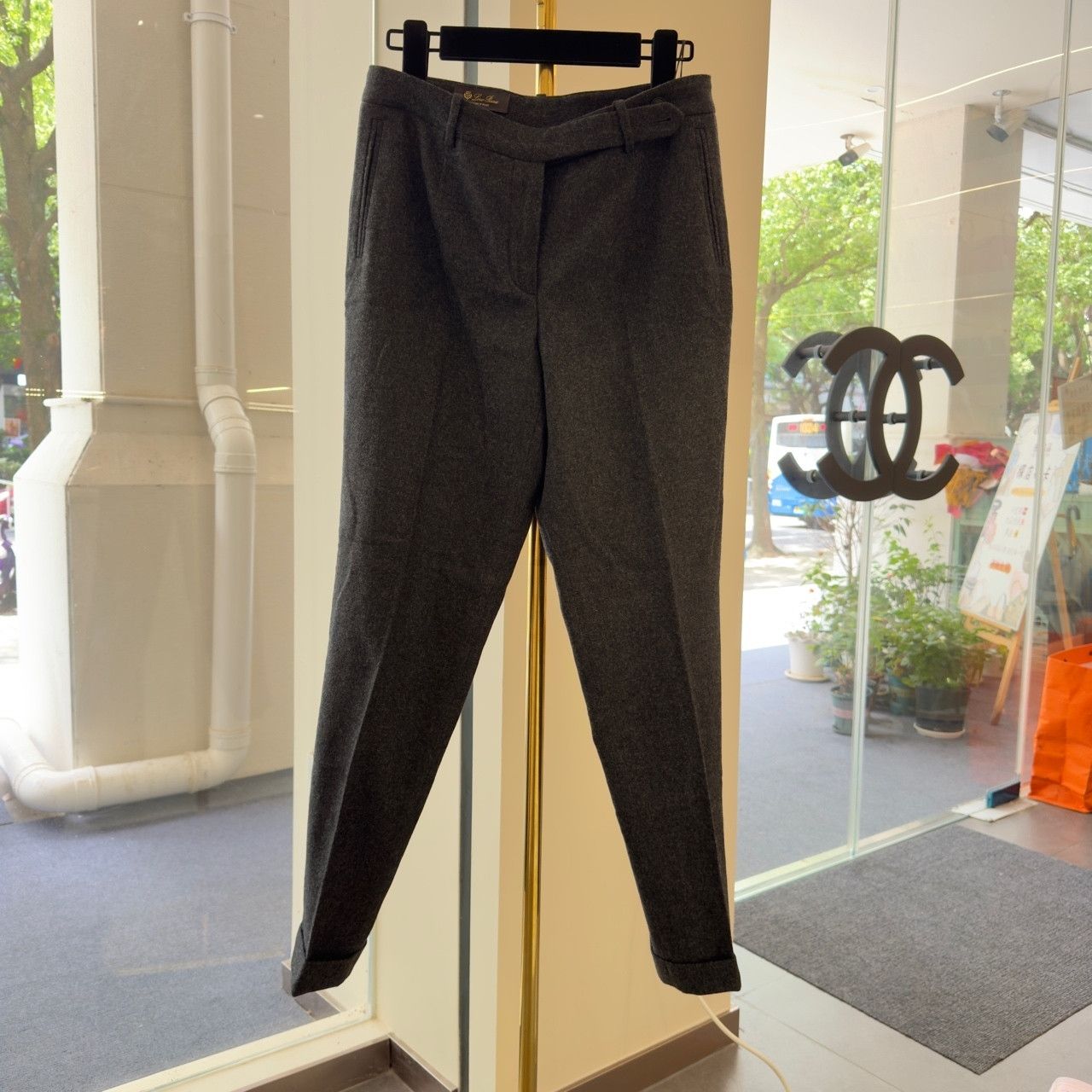 Loro Piana Loro Piana Cashmere Blend Pants Size 42 Size 28" / US 6 / IT 42 - 1 Thumbnail