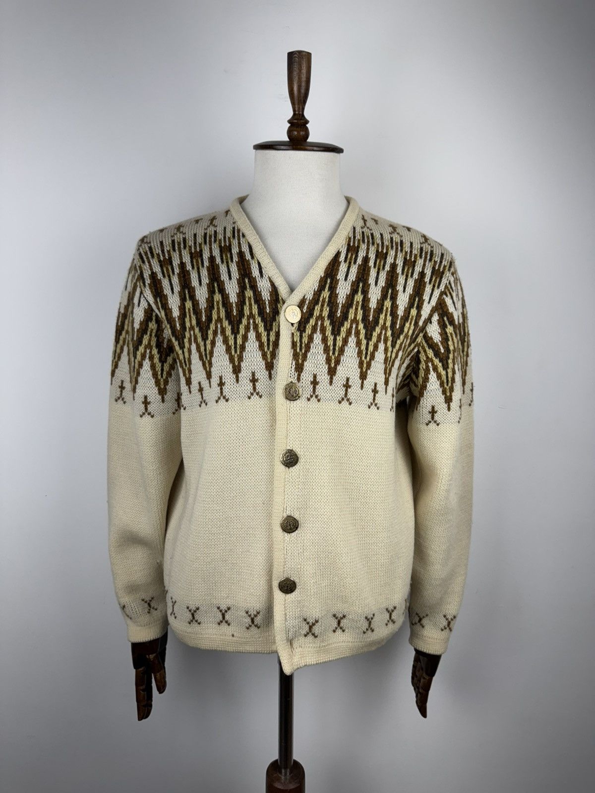 Vintage Vintage 70-x White RAM Casual Cardigan Wool Sweater size L Size US L / EU 52-54 / 3 - 1 Thumbnail