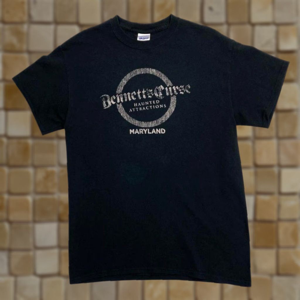 Gildan Bennett's Curse Haunted Attractions “Maryland” Paranormal Ghost Souvenir T-Shirt Medium Black Graphic Print Men M Shirt Size US M / EU 48-50 / 2 - 1 Thumbnail
