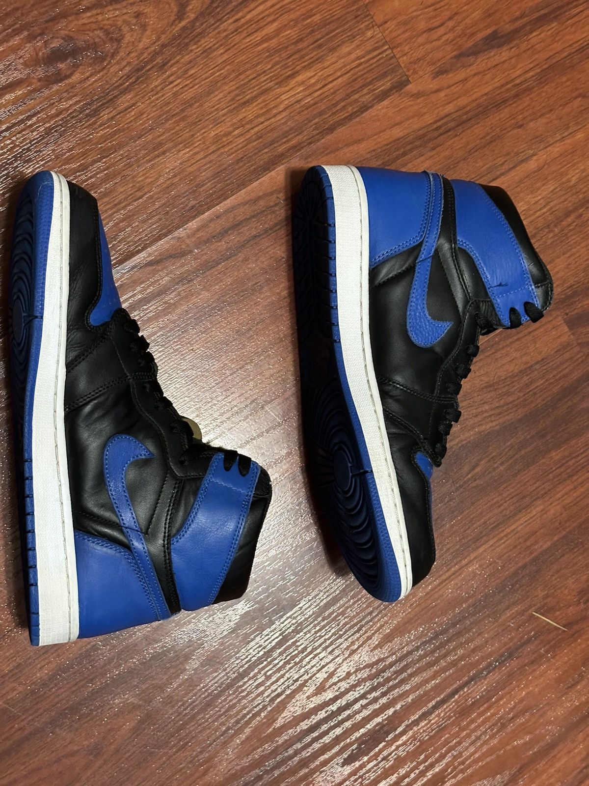 Jordan Brand 2017 Air Jordan 1 Retro High OG Size US 10.5 / EU 43-44 - 2 Thumbnail