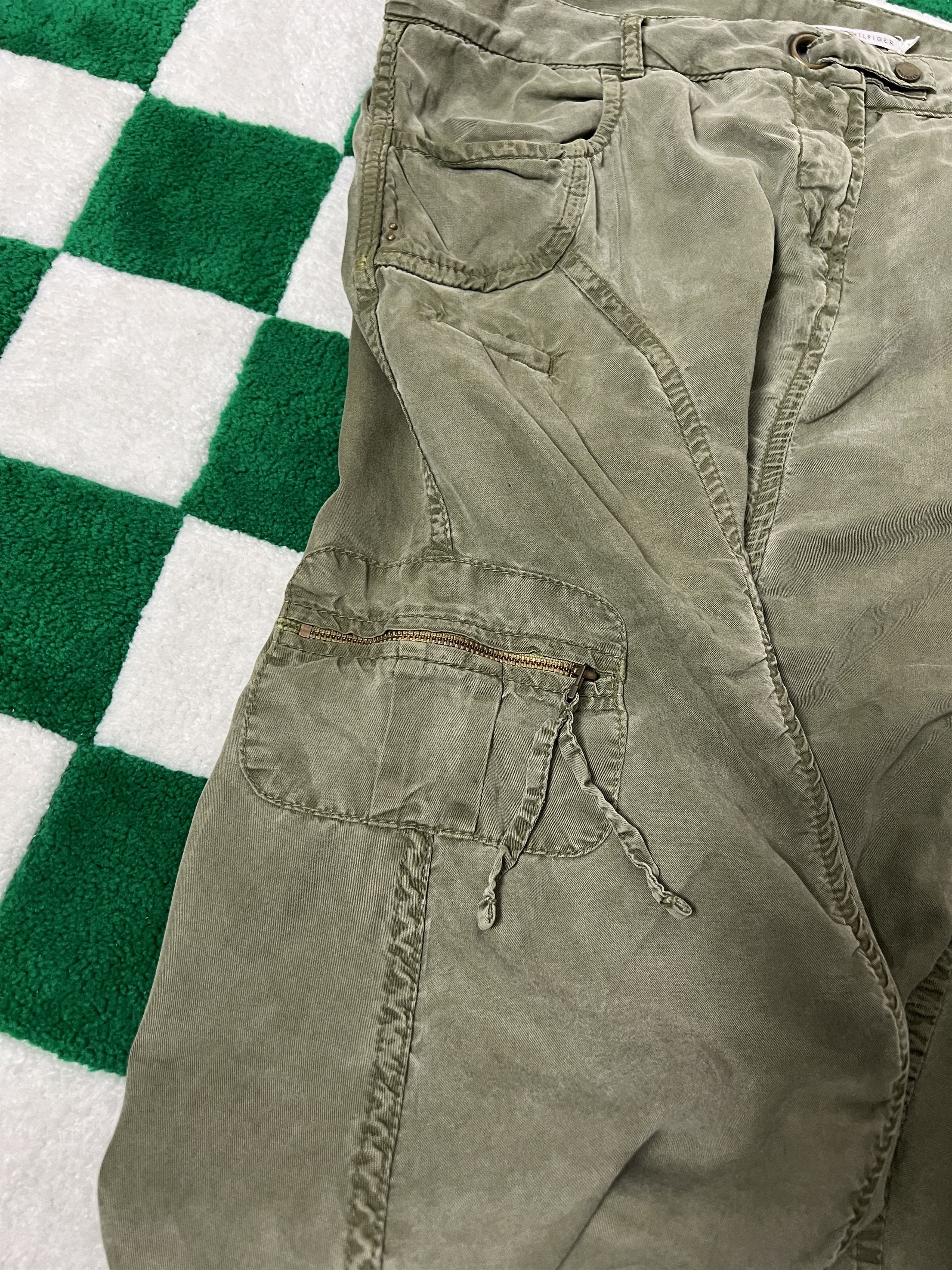 Tommy Hilfiger Tommy Hilfiger Y2K Grunge Skirt size 12 Size 34" / US 12 / IT 48 - 16 Thumbnail