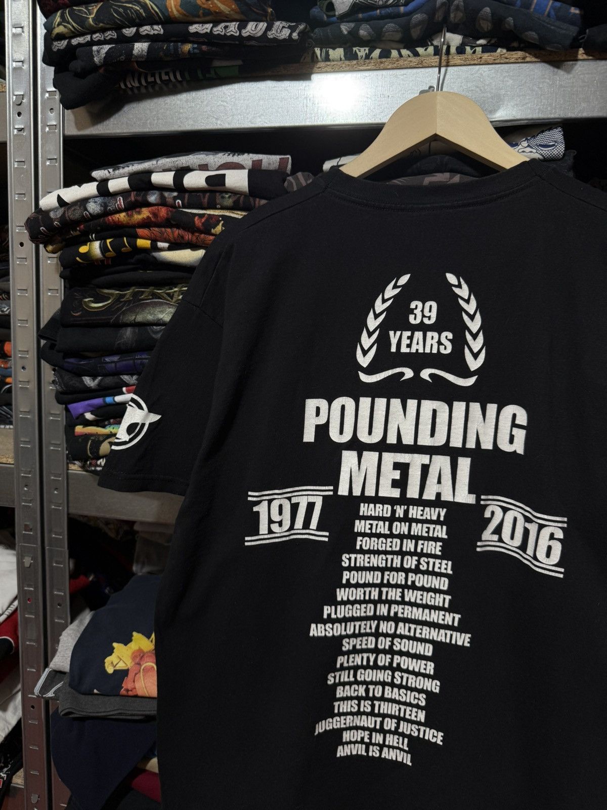 Band Tees Vintage Anvil Pounding Metal Rock 2016 Band T-Shirt Y2K Hype Size US XL / EU 56 / 4 - 4 Thumbnail