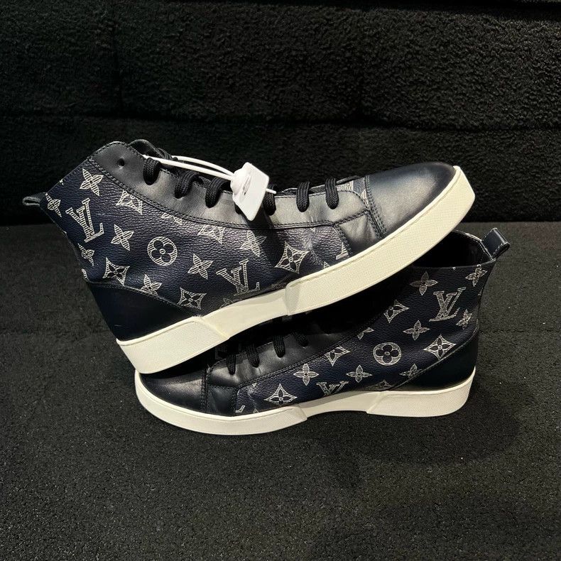 Louis Vuitton Louis Vuitton High-top sneakers Size US 7 / EU 40 - 4 Thumbnail