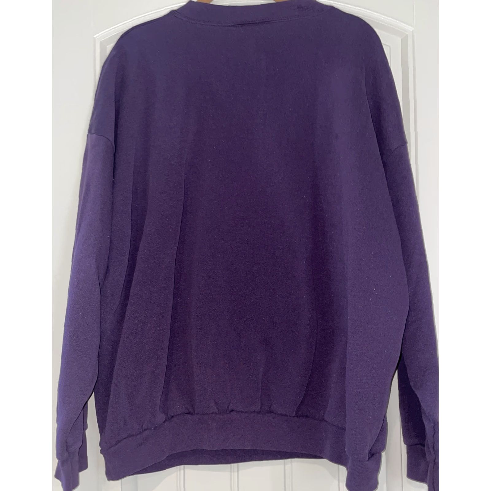Tultex Vintage Wolf Wildlife Outdoor Embroidered Crewneck Sweatshirt Size 2XL Purple Size US XXL / EU 58 / 5 - 2 Thumbnail