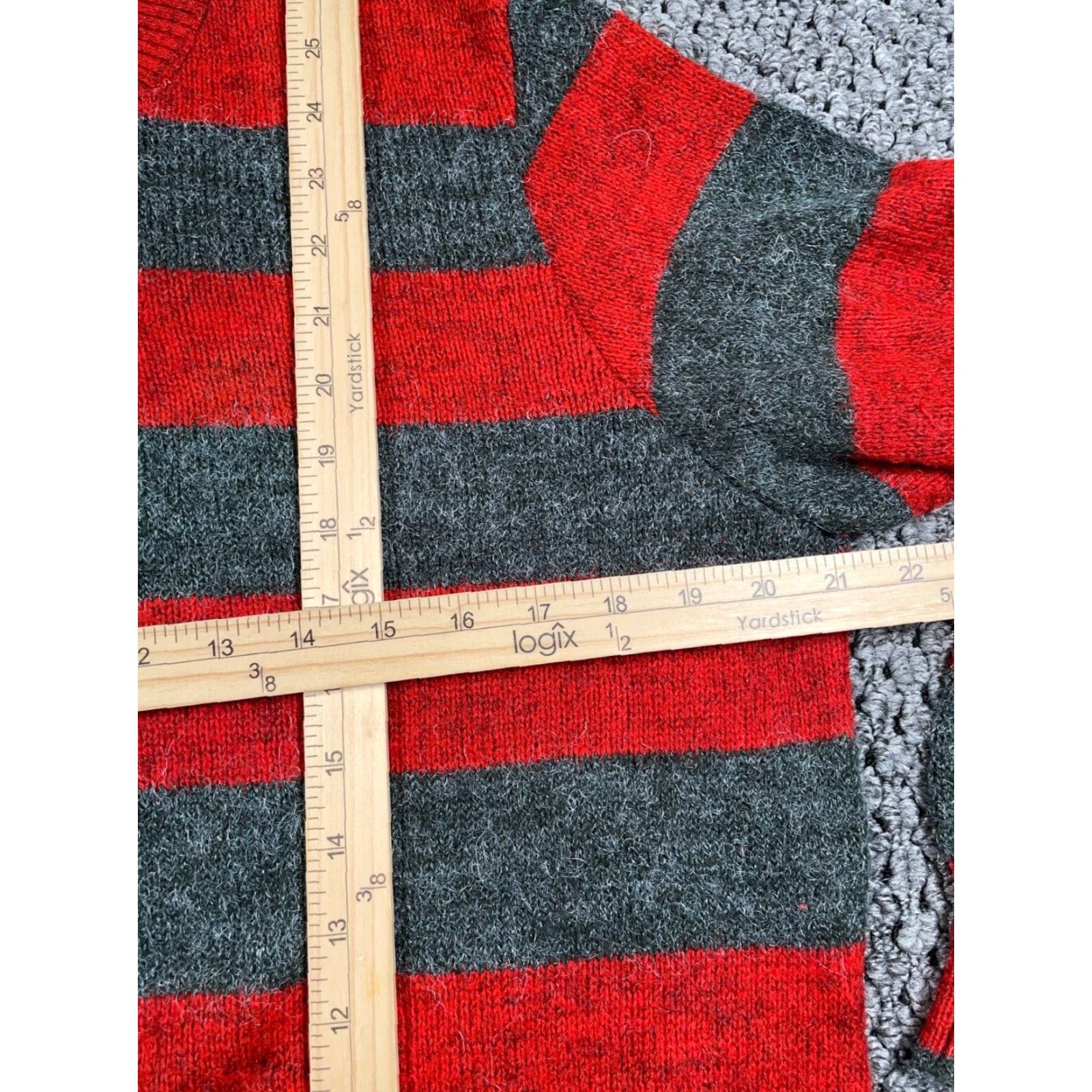 Vintage VTG Vintage Henley Sweater Adult Large Red Gray Striped Fuzzy Knit 90s Mens Pullover Knit Top Size US L / EU 52-54 / 3 - 5 Thumbnail