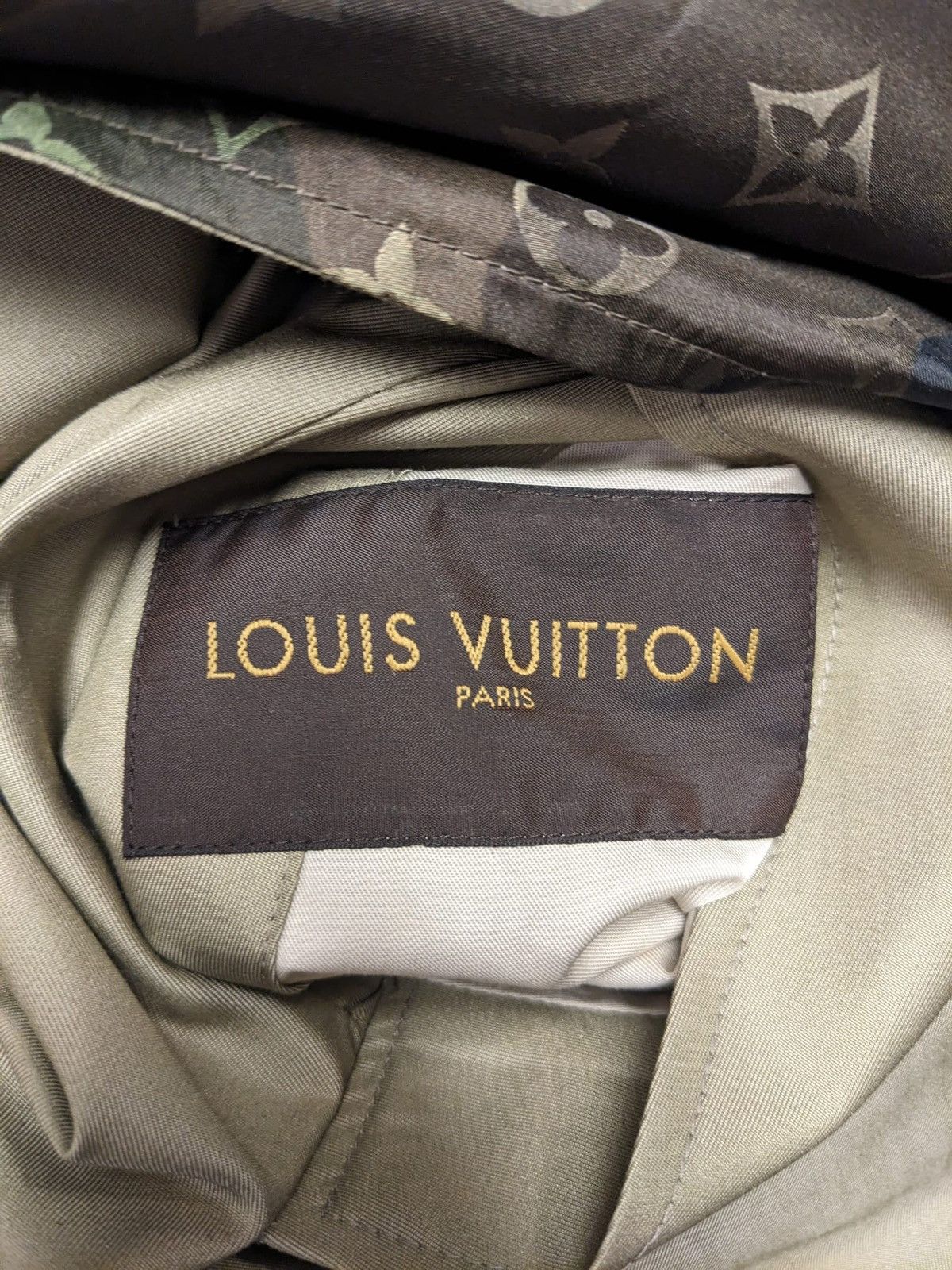 Louis Vuitton 2017 SUPREME X LOUIS VUITTON REVERSIBLE TRENCH COAT JACKET Size US L / EU 52-54 / 3 - 6 Thumbnail