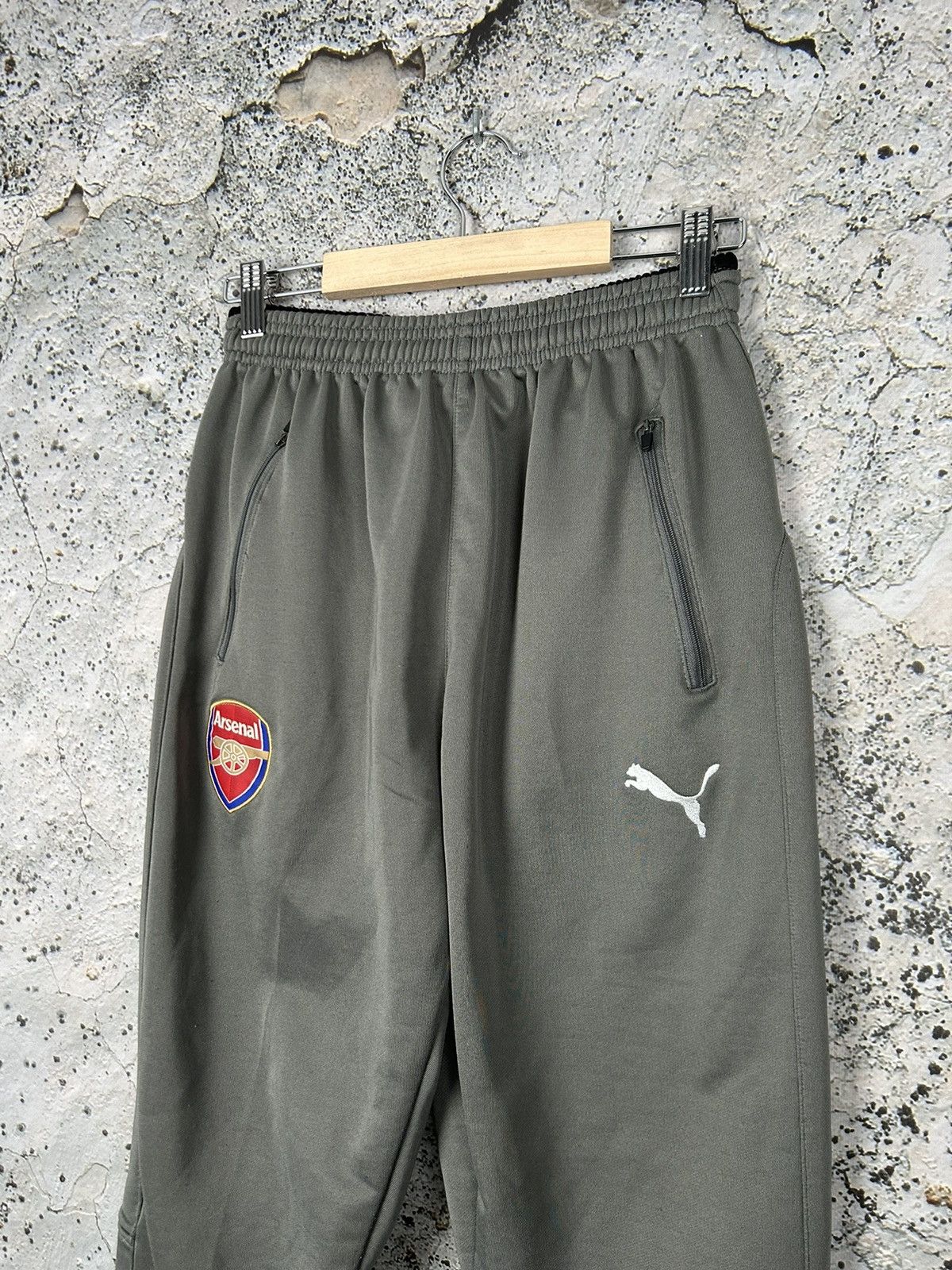 Puma Puma Arsenal FC Soccer Sweatpants Football Rare Size US 32 / EU 48 - 2 Thumbnail