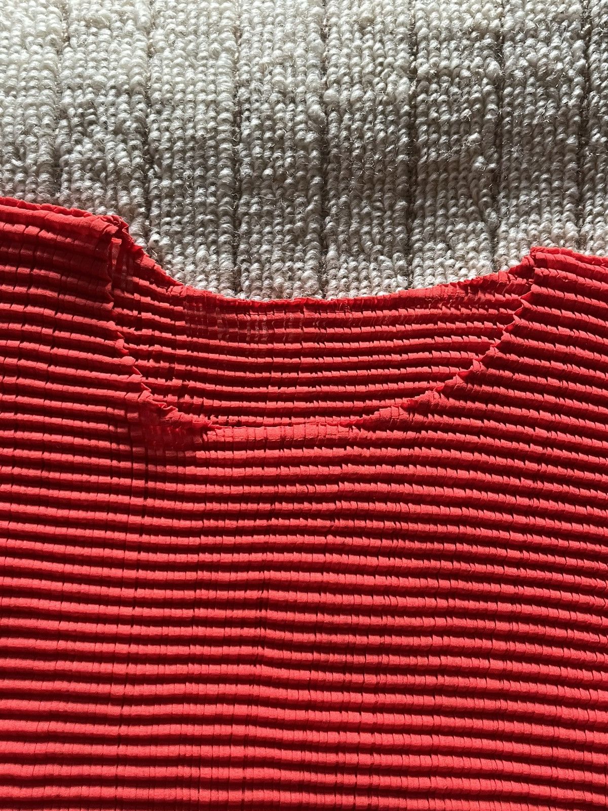 Issey Miyake Issey Miyake pleats please red long sleeve top Size M / US 6-8 / IT 42-44 - 5 Thumbnail