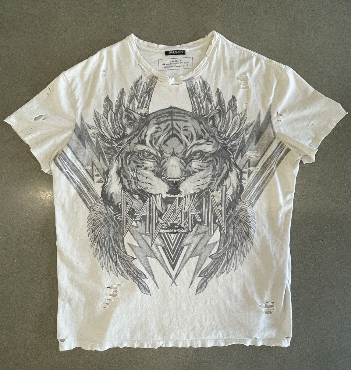 Balmain RARE: F/W 2017 Balmain Distressed Tiger Tee Sz S Size US L / EU 52-54 / 3 - 1 Thumbnail