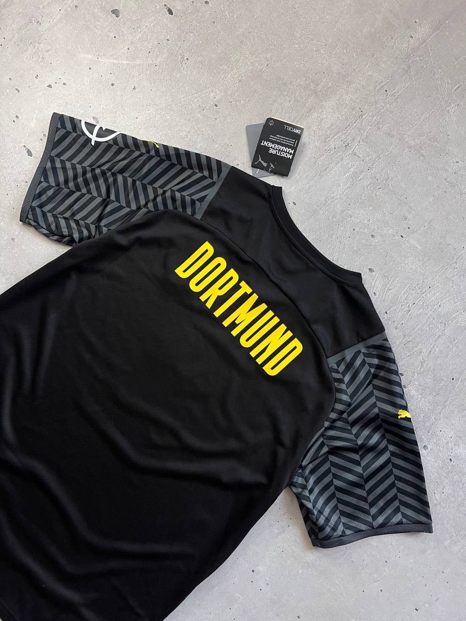 Puma NEW Puma BVB FC Borussia Dortmund 2021-22 New Training Shirt Size US L / EU 52-54 / 3 - 6 Thumbnail