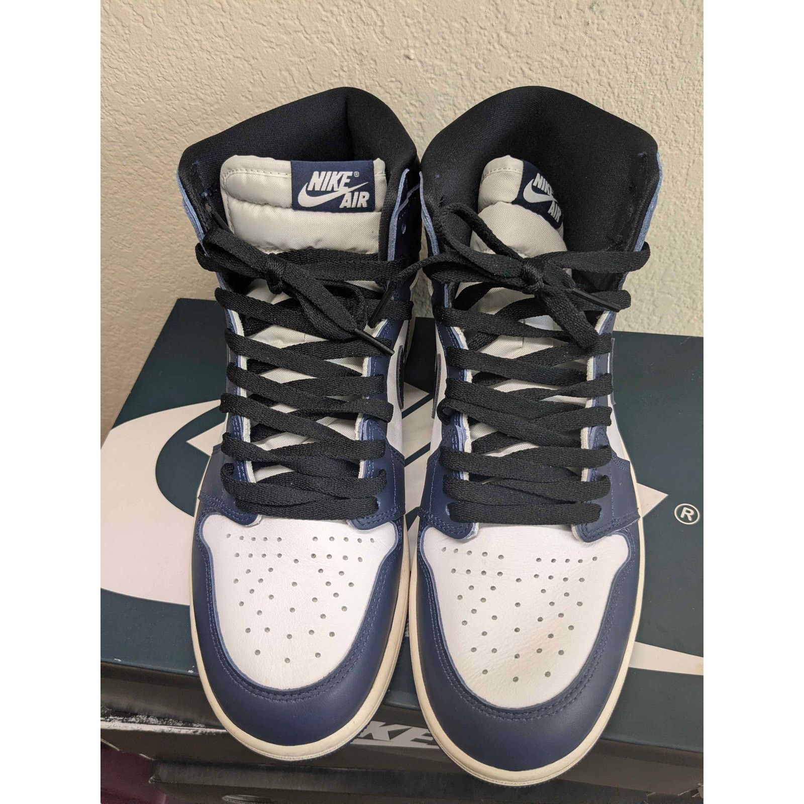 Jordan Brand Air Jordan 1 Retro High OG "Midnight Navy" Size 10.5 Size US 10.5 / EU 43-44 - 4 Thumbnail