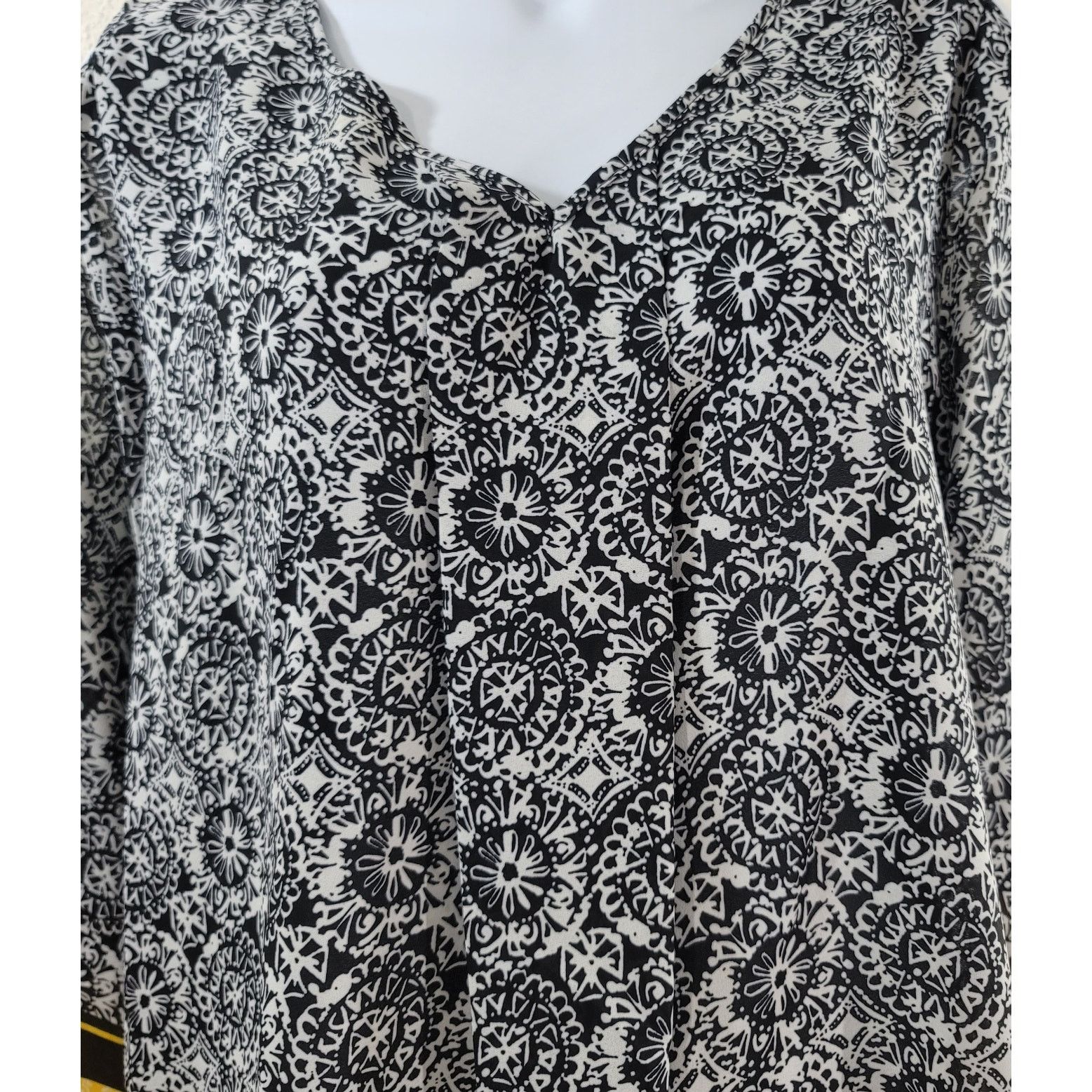 Other Cato Black White Yellow Floral Print Cold Shoulder Top Large Size L / US 10 / IT 46 - 5 Thumbnail