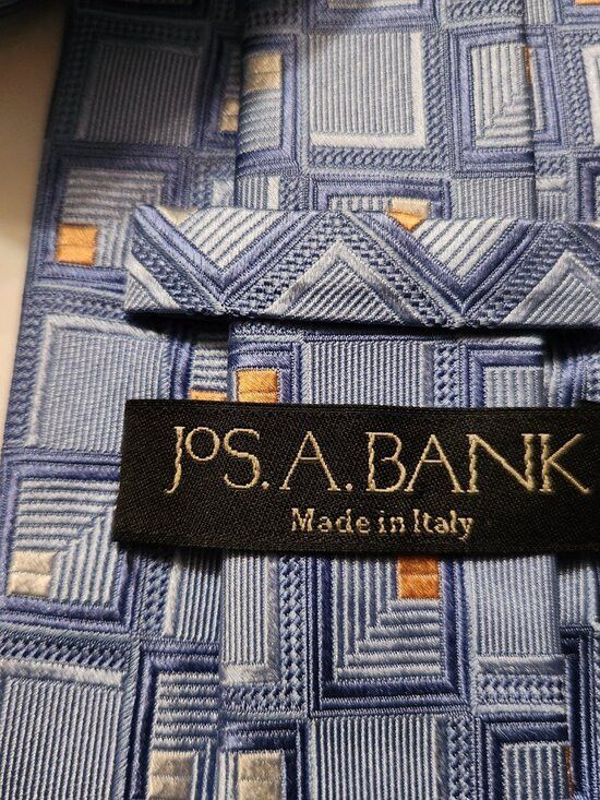 Jos. A. Bank Jos.a.bank men's new blue 100%silk tie 3 1/2" X 59 1/2" Size ONE SIZE - 2 Thumbnail