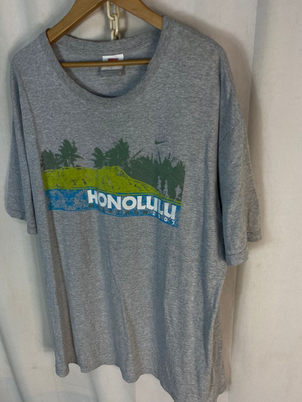 Nike × Vintage Vintage Honolulu aloha marathon tshirt by nike Size US XL / EU 56 / 4 - 3 Thumbnail