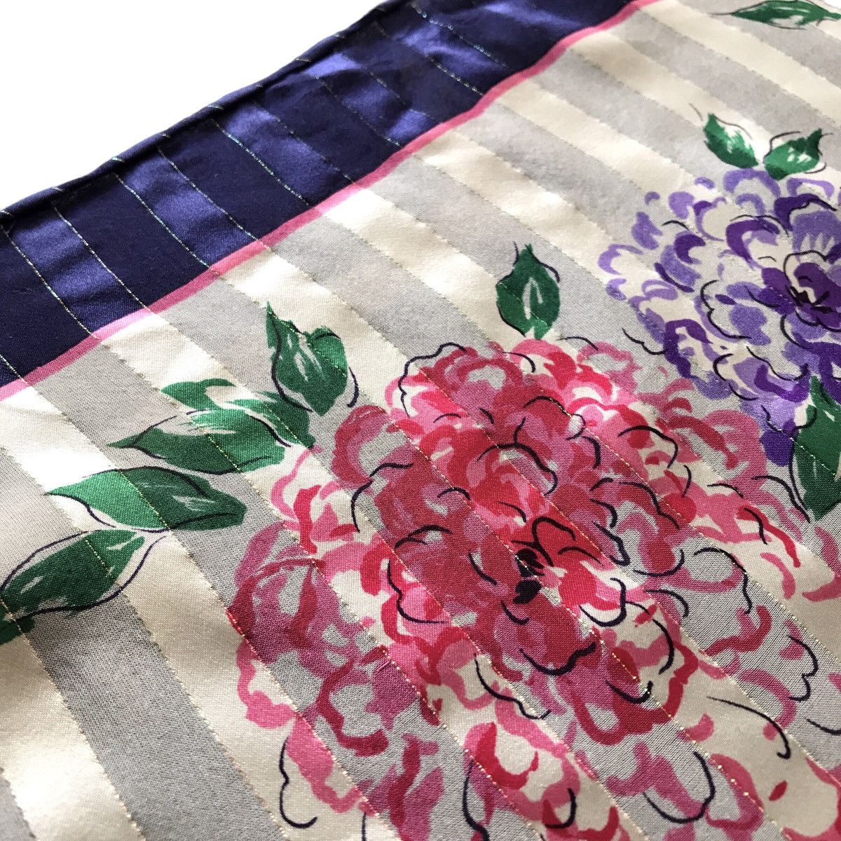 Givenchy Givenchy Paris Authentic Vintage Floral Silk Scarf Size ONE SIZE - 3 Thumbnail