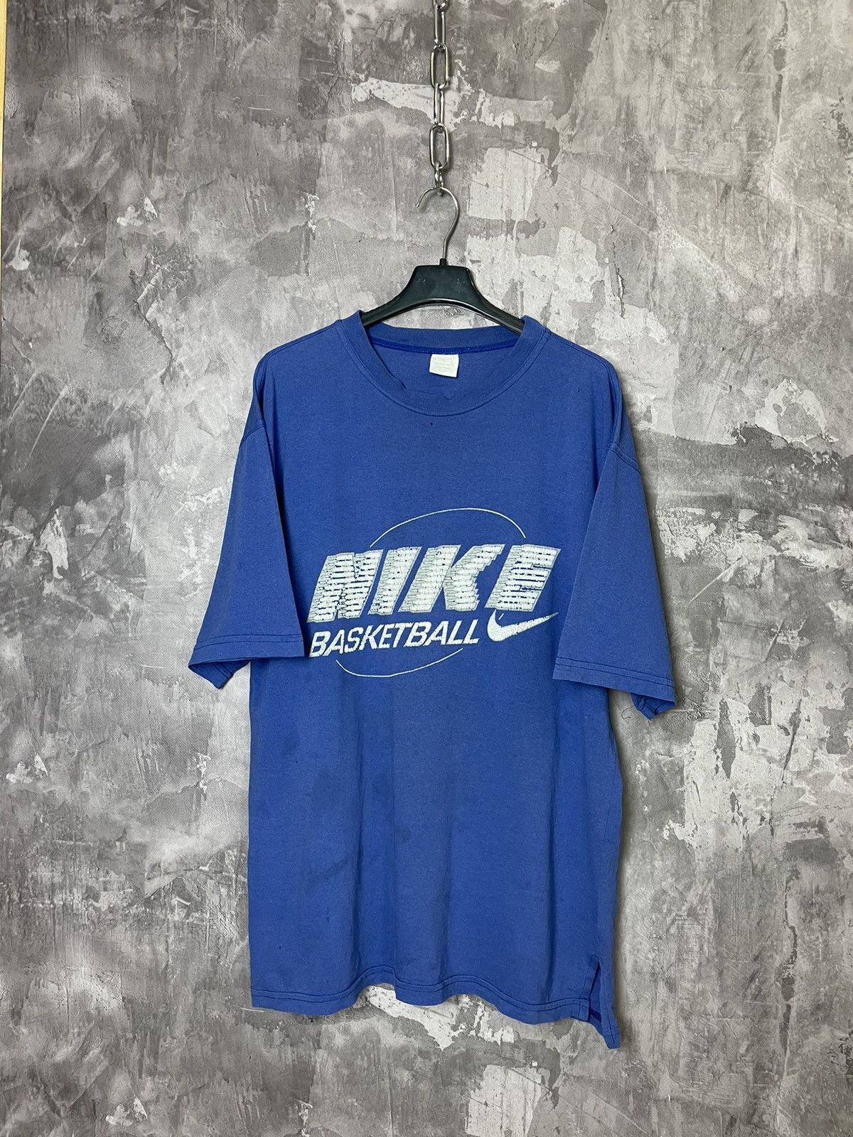 Nike × Vintage Y2K Vintage NIKE Basketball Spell Out Big Logo T-Shirt SizeL Size US L / EU 52-54 / 3 - 1 Thumbnail