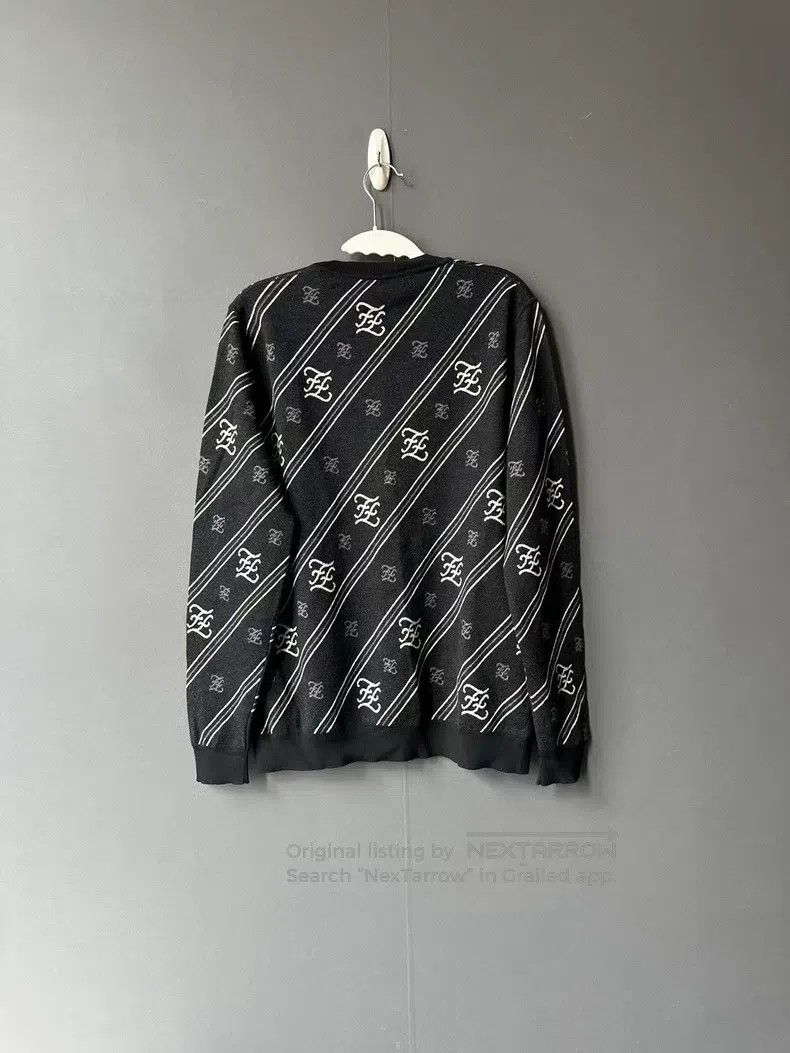 Fendi Fendi Black and gray striped all-over print wool knit swea Size US L / EU 52-54 / 3 - 2 Thumbnail