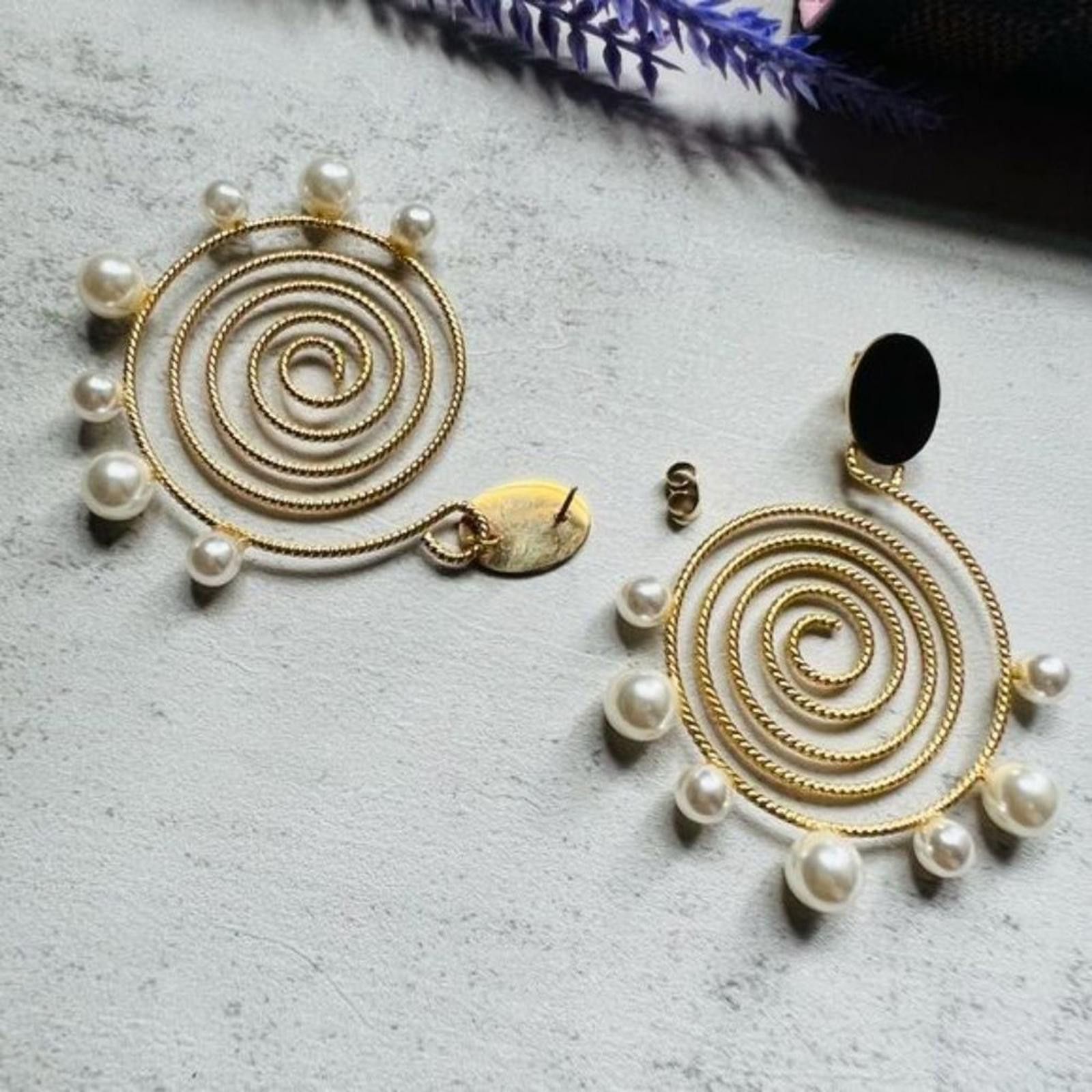 Other Elegant Gold Spiral Earrings with Pearls Size ONE SIZE - 3 Thumbnail
