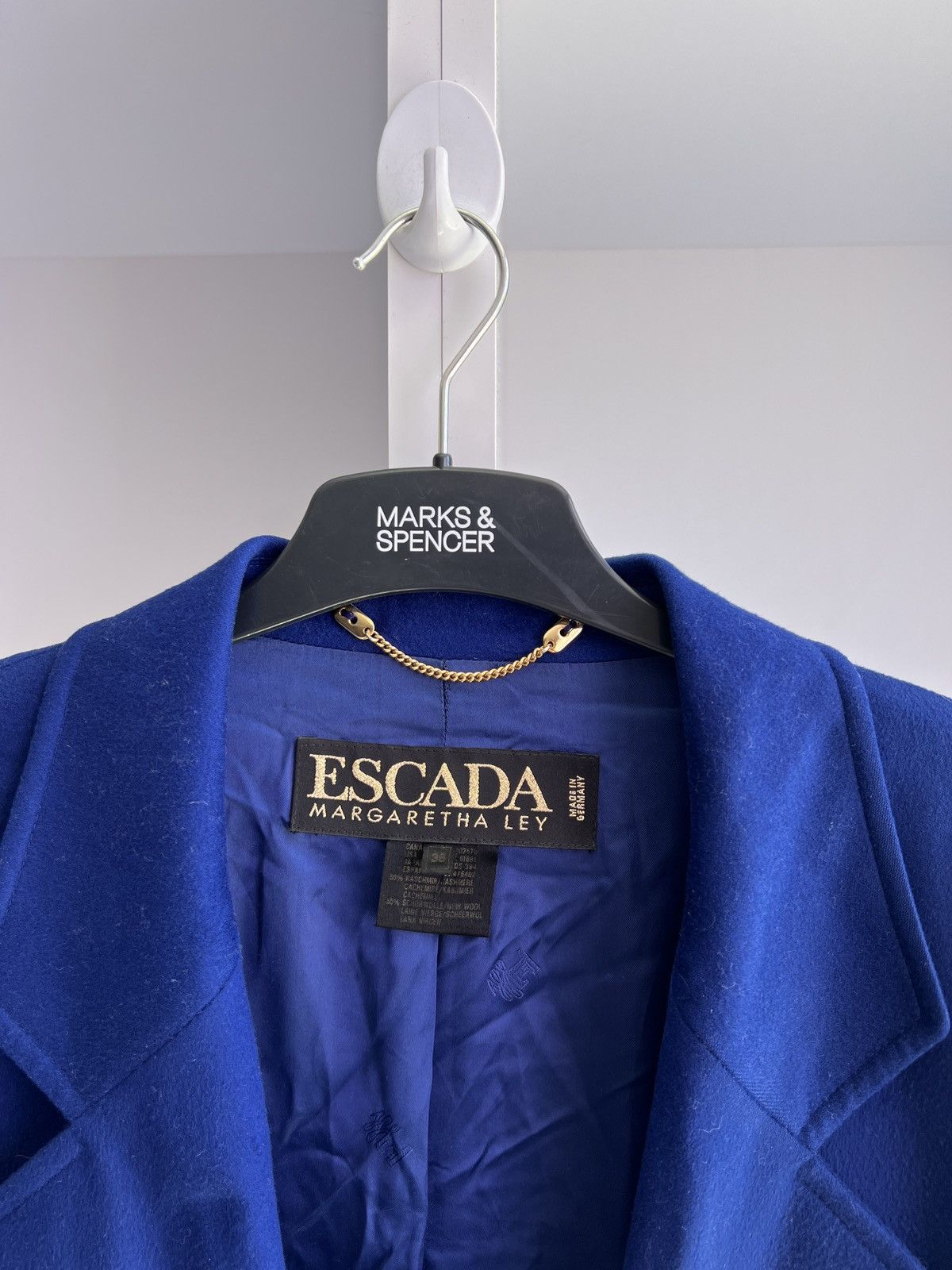 Escada × Vintage Vintage Women’s Escada Blazer Size XS / US 0-2 / IT 36-38 - 3 Thumbnail