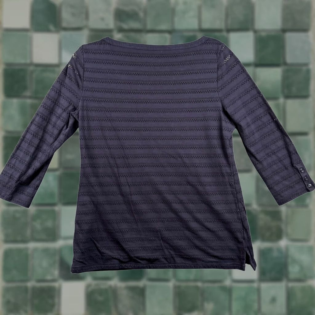 Talbots Talbots Women M Eyelet Stripe 3/4 Sleeve Boat Neck Top Lined Coastal Grandma Navy Blue Knit Blouse shirt casual workwear kvinner? Size M / US 6-8 / IT 42-44 - 1 Thumbnail
