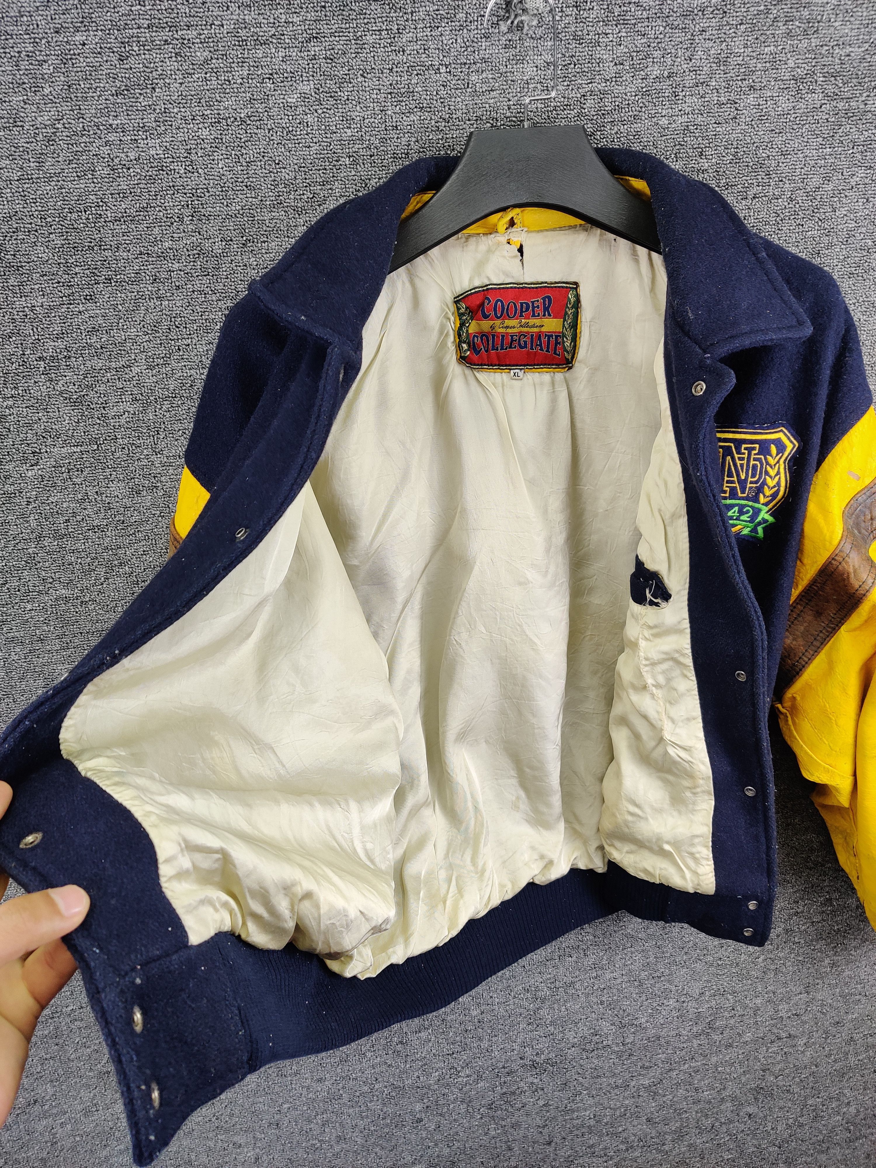 Vintage Vintage 90s Cooper Collegiate Wool Varsity Leather Jacket Size US XL / EU 56 / 4 - 6 Thumbnail