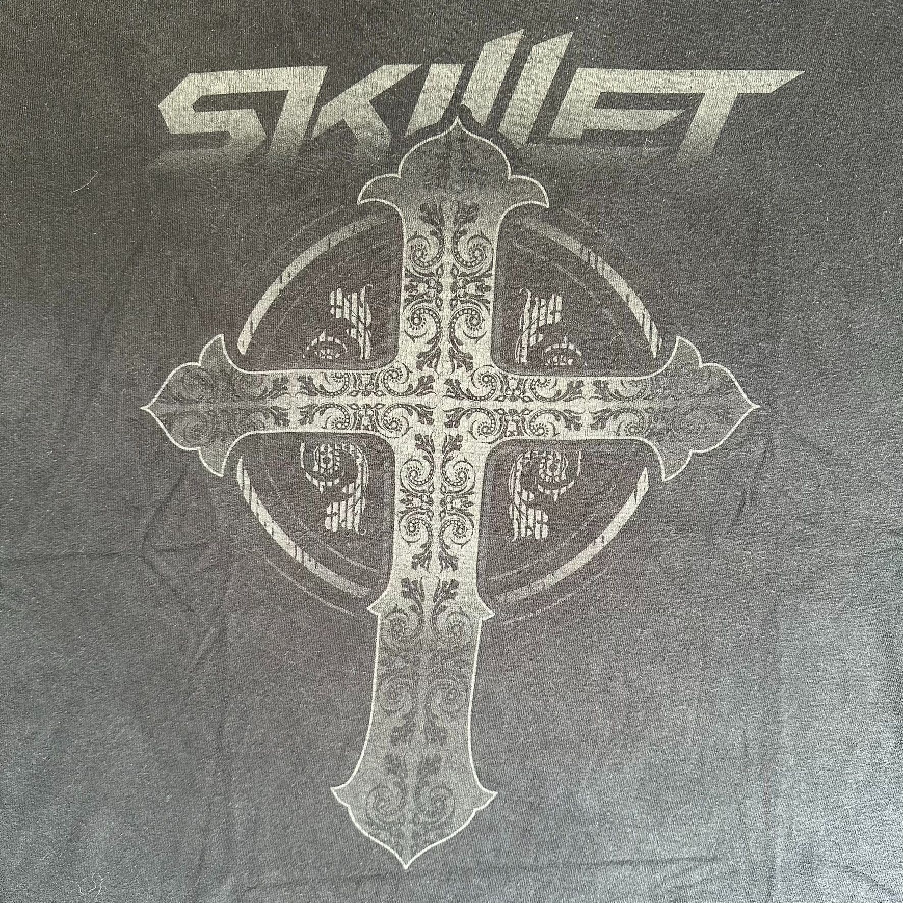 Band Tees Vintage Y2K Skillet Band Cross T-Shirt Christian Rock Faded Size US M / EU 48-50 / 2 - 2 Thumbnail
