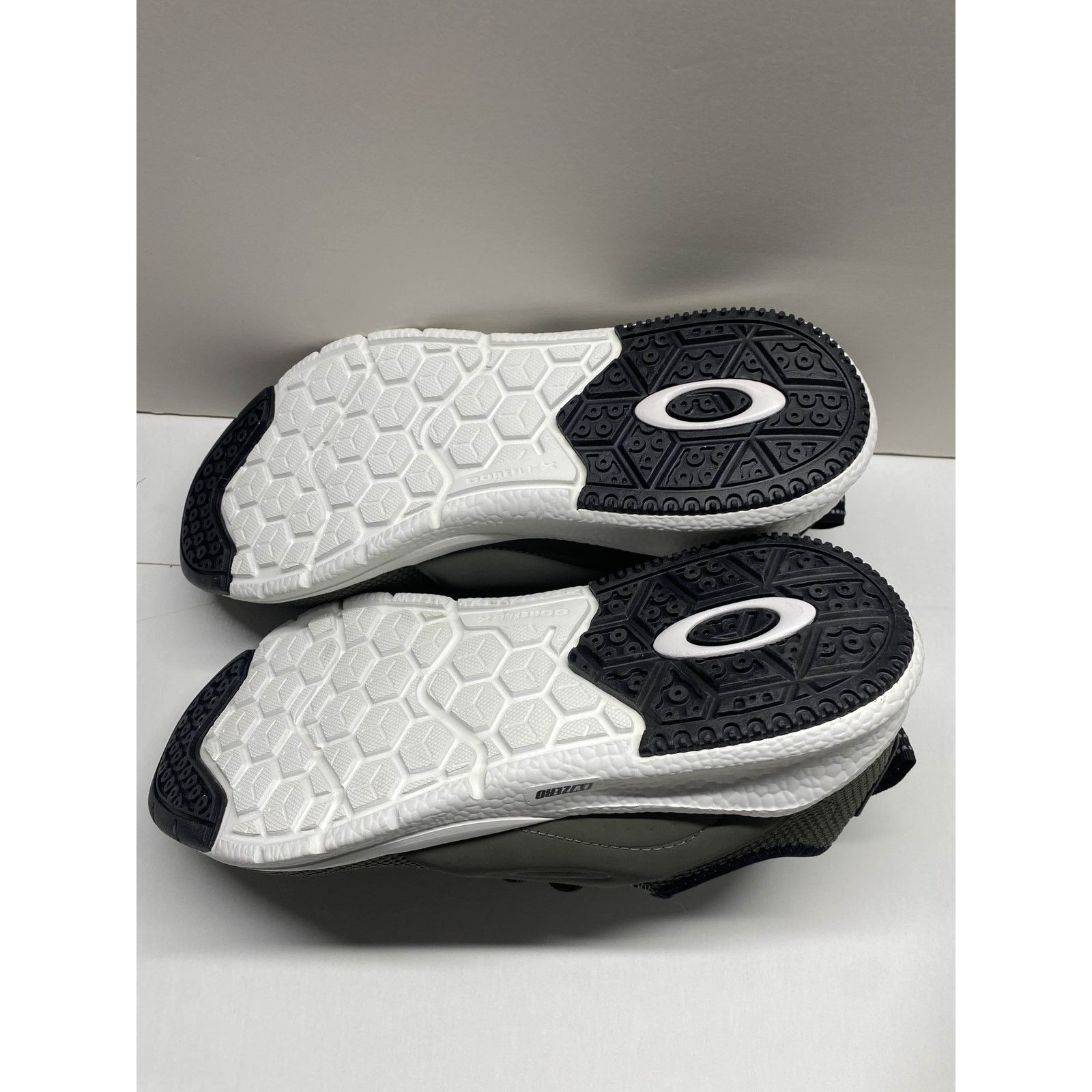 Oakley Oakley Dry Athletic Sneaker EVZero Olive Green Men's 8M Size US 8 / EU 41 - 4 Thumbnail