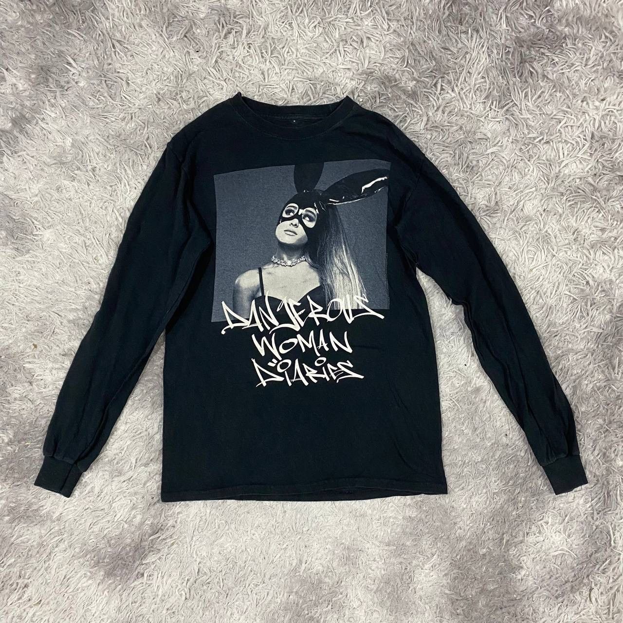 Band Tees Ariana grande Size US S / EU 44-46 / 1 - 1 Thumbnail