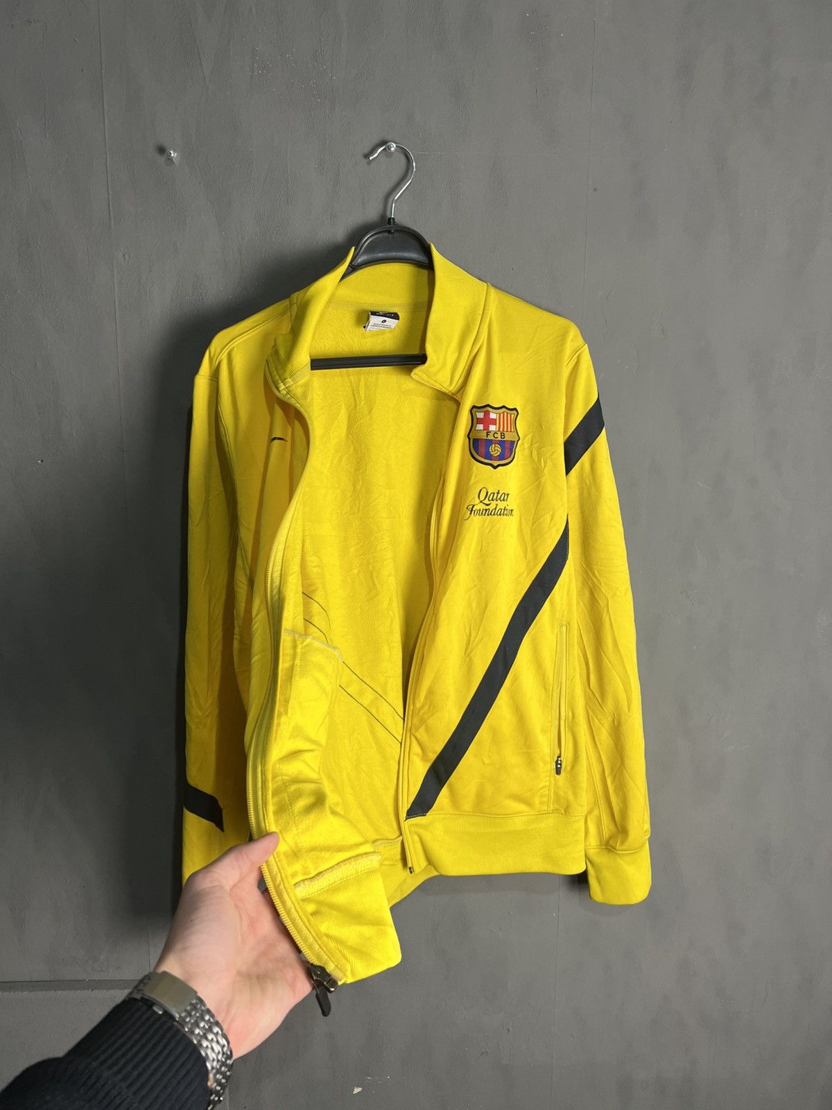 Nike Vintage Nike Barcelona Zip Hoodie Size US L / EU 52-54 / 3 - 8 Thumbnail