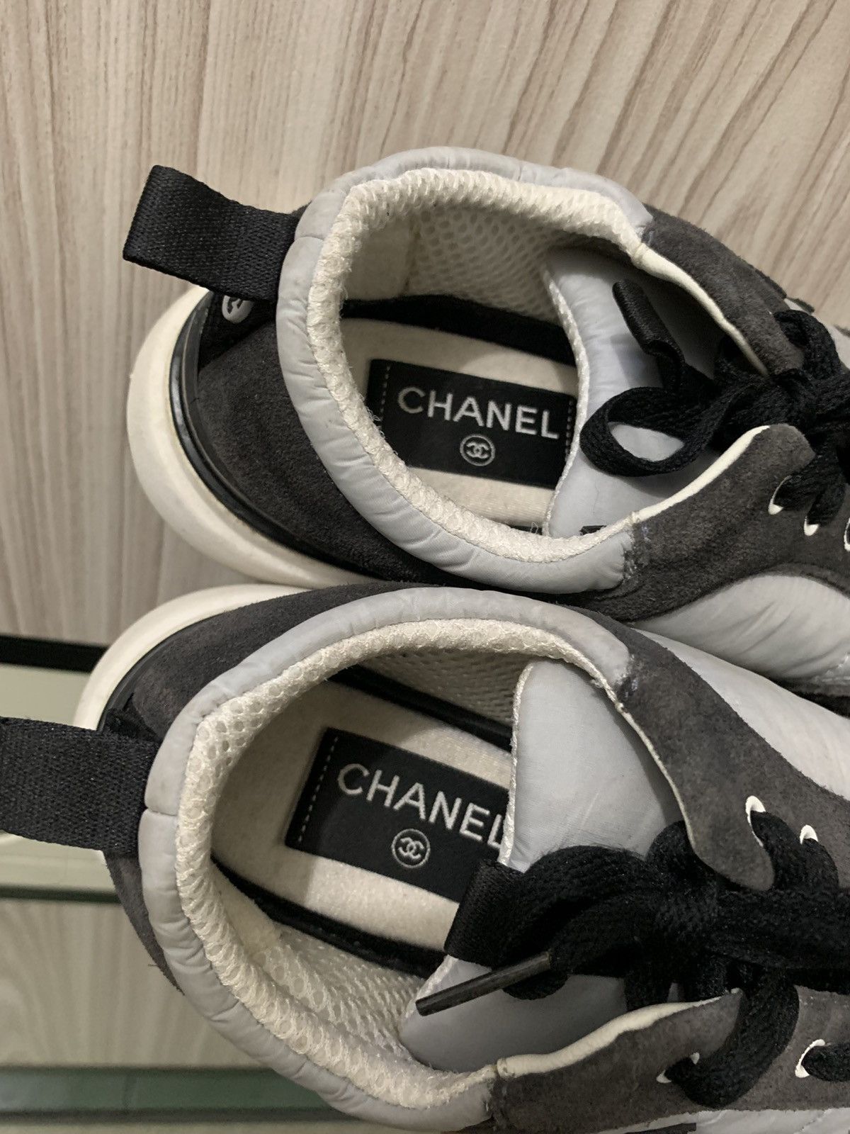 Chanel 🔥HEARING OFFER🔥Chanel CC Runner Suede Size US 6 / IT 36 - 10 Thumbnail
