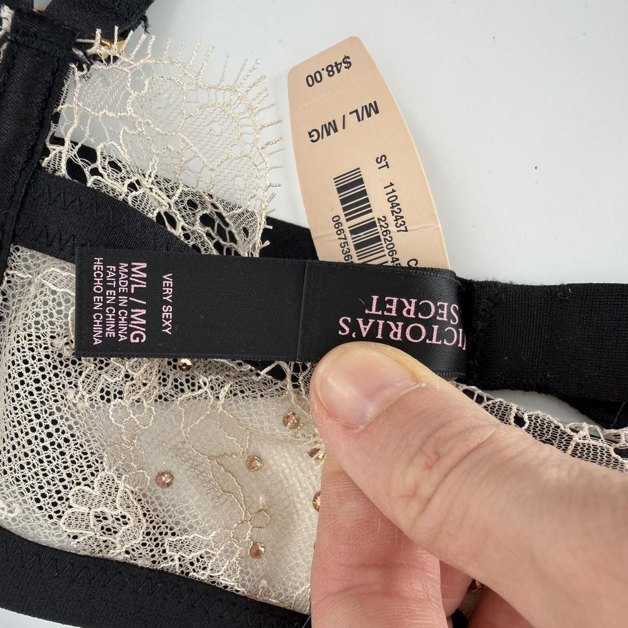 Victoria's Secret Victoria's Secret Very Sexy Garter Belt Black M/L NWT Size ONE SIZE - 4 Thumbnail