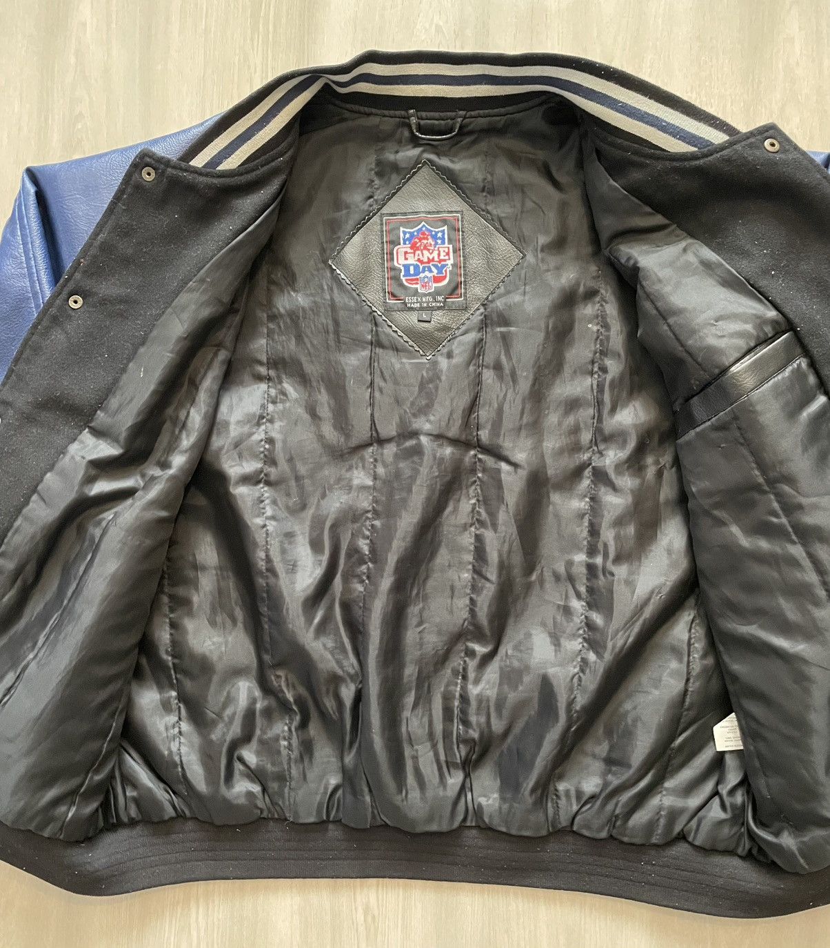 Vintage Vintage 90s NFL Game Day Dallas Cowboys Bomber Jacket Sz L Size US L / EU 52-54 / 3 - 8 Thumbnail