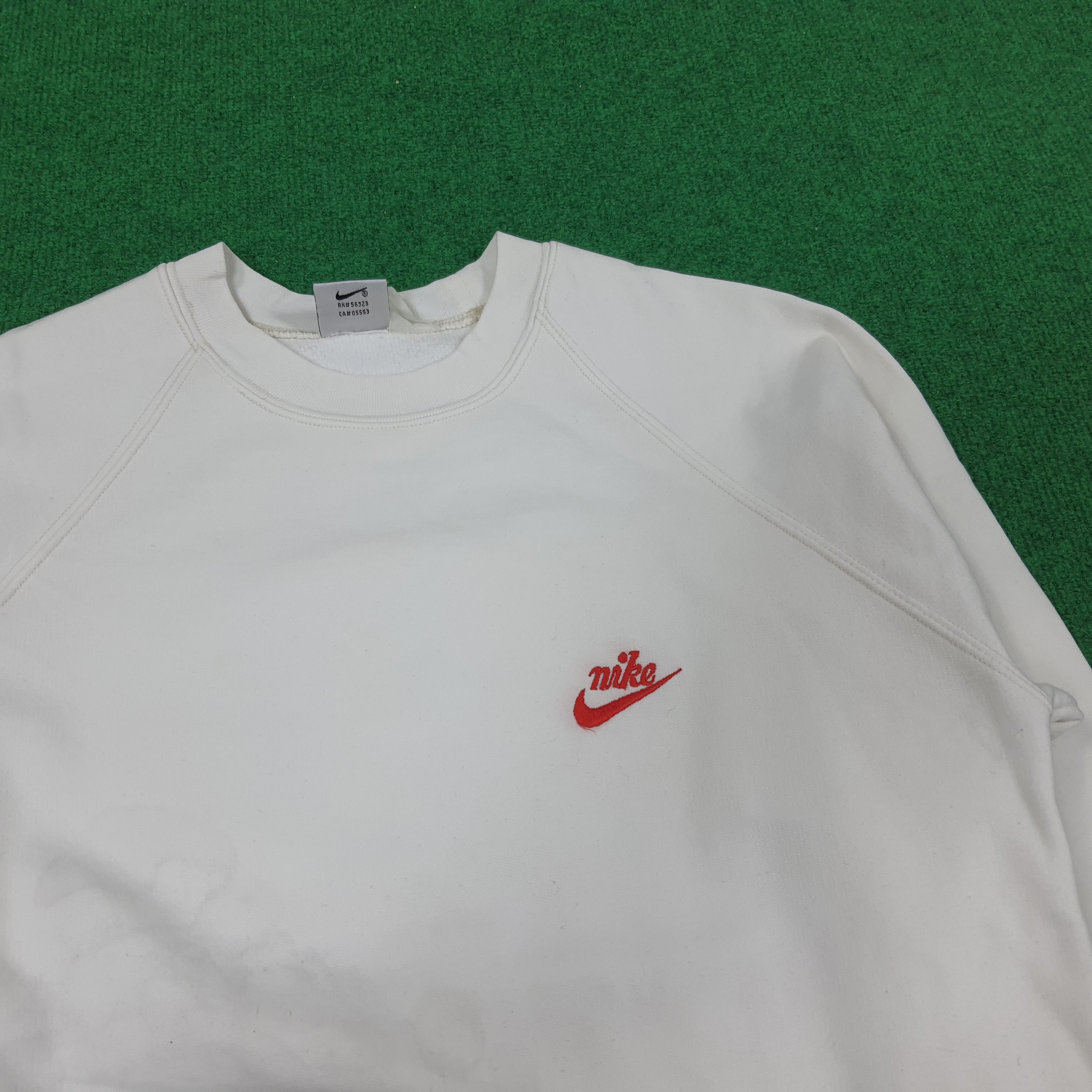Nike × Vintage Vintage Nike Small Logo Embroidery Sweatshirt C230N21 Size US S / EU 44-46 / 1 - 2 Thumbnail