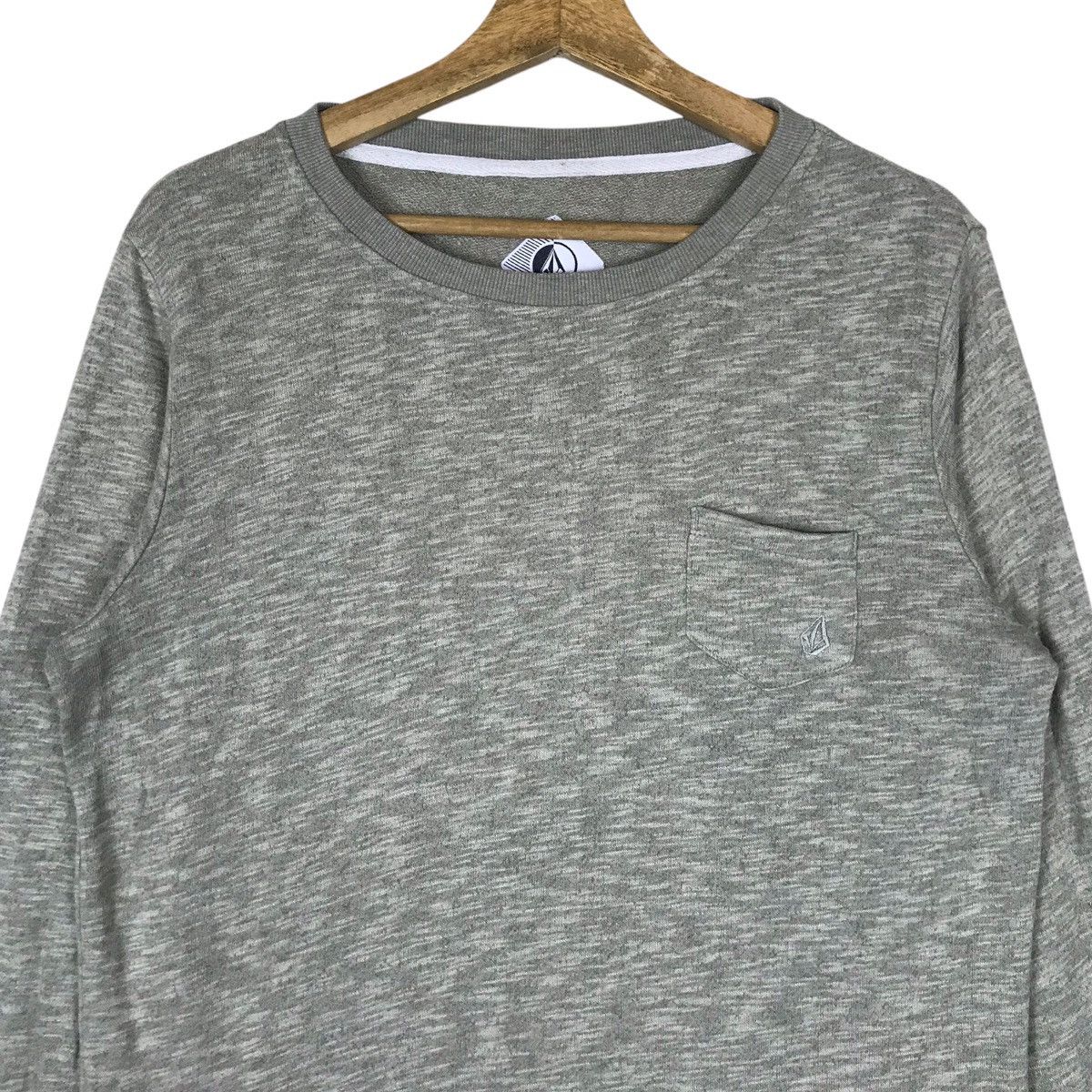 Volcom Vintage Volcom Single Pocket Pullover Jumper Sweatshirt Size US M / EU 48-50 / 2 - 2 Thumbnail