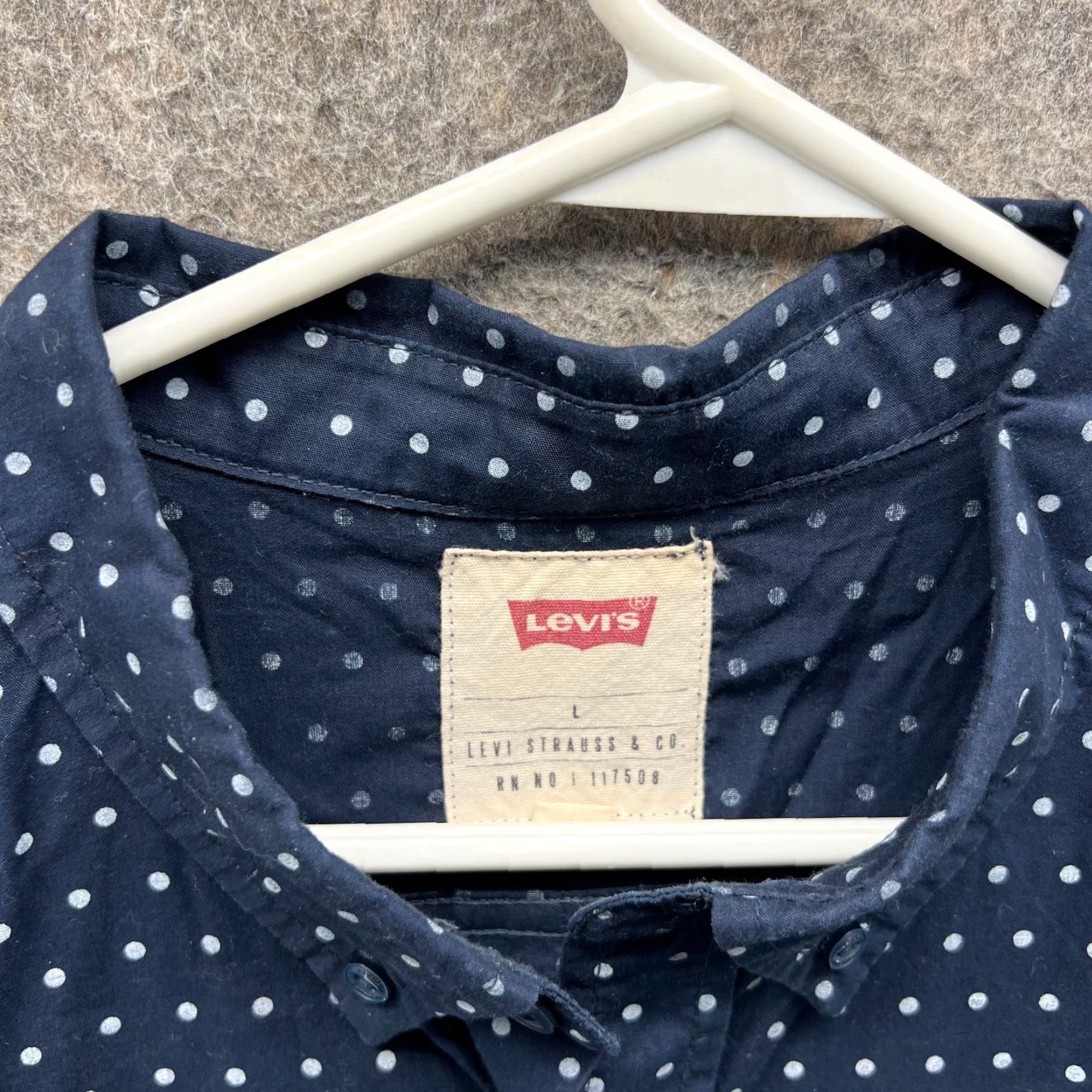 Levi's VINTAGE Levi's Shirt Mens Large Blue Button-Down Polka Dots Preppy Short Sleeve Strauss Size US L / EU 52-54 / 3 - 7 Thumbnail