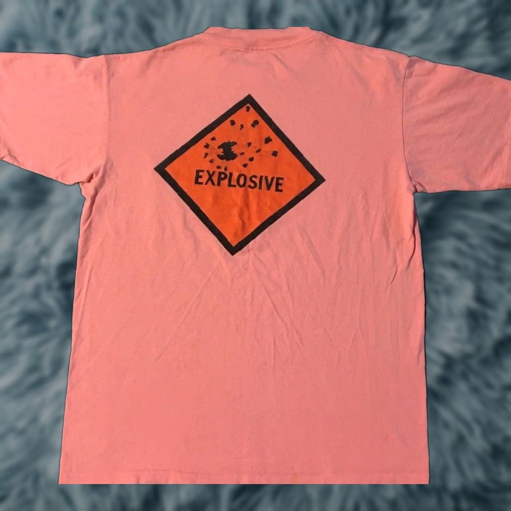 Vintage VINTAGE Explosive 80s Faded Shirt L USA Funny Surf Skate Grunge Punk Pocket Single Stitch T-Shirt Men Pink Size US L / EU 52-54 / 3 - 1 Thumbnail